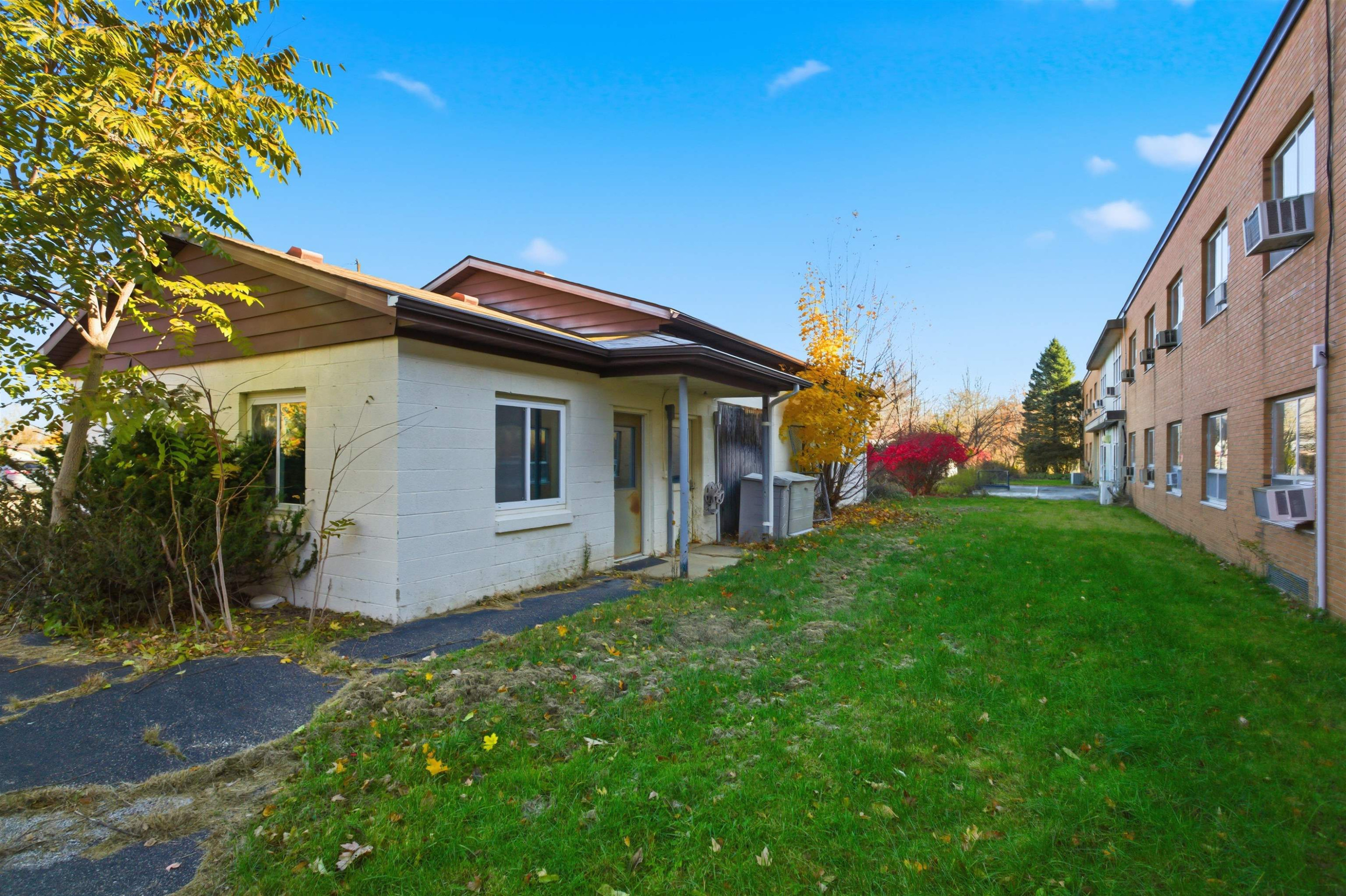 729 S Norton Street, Corunna, MI 48817 — Photo 7