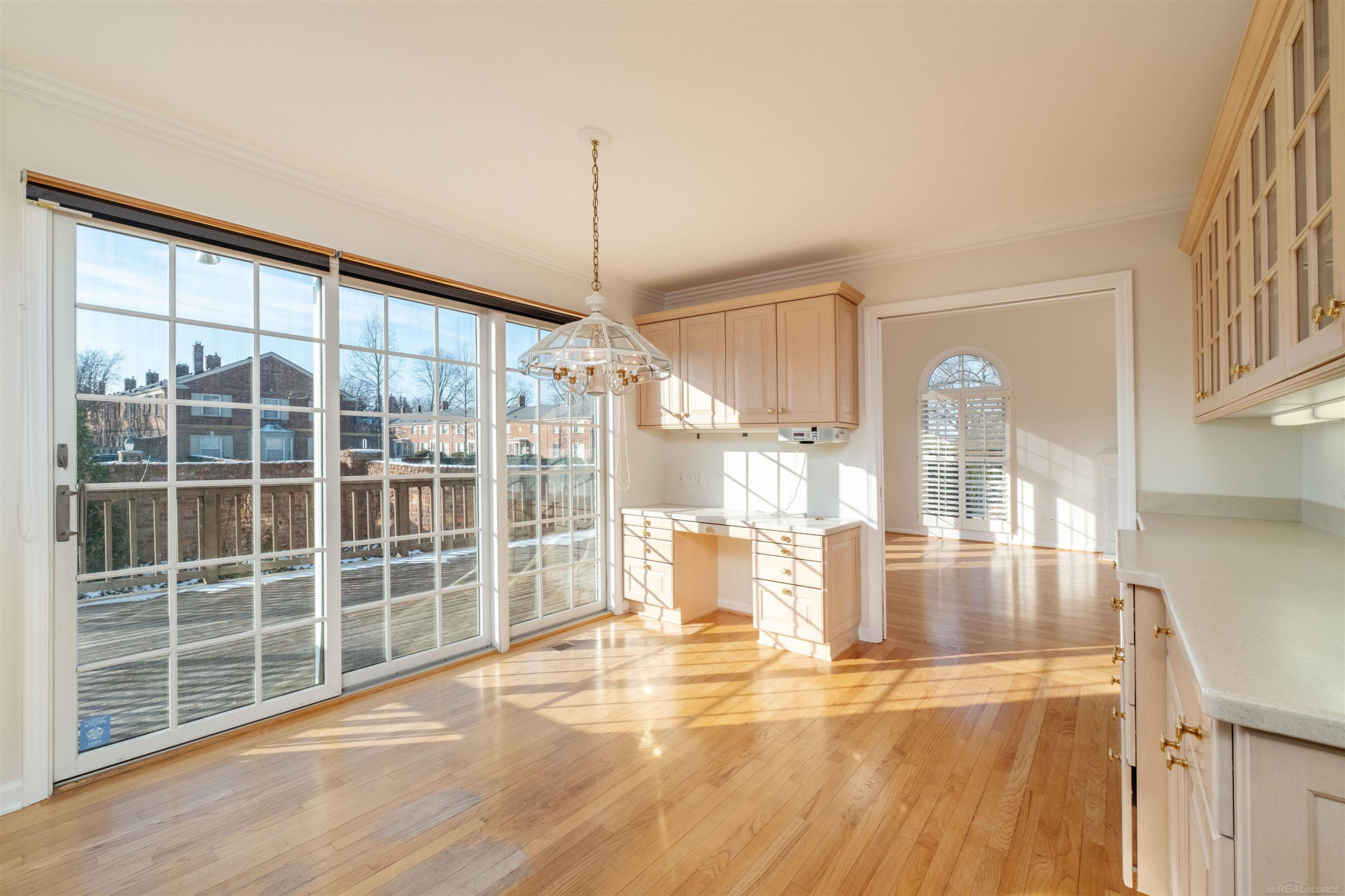 926 Lochmoor Place, Grosse Pointe Woods, MI 48236 — Photo 10
