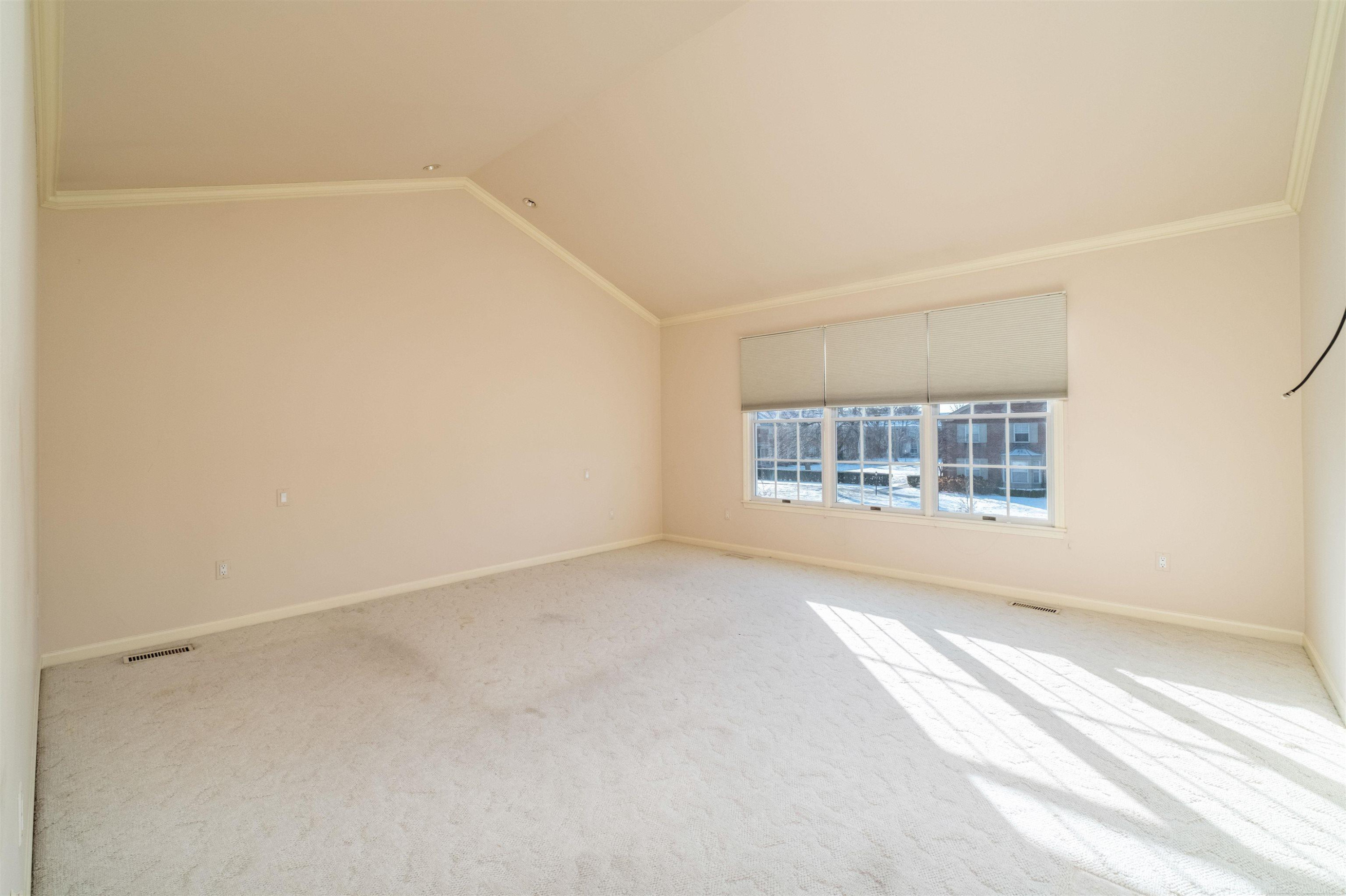 926 Lochmoor Place, Grosse Pointe Woods, MI 48236 — Photo 21