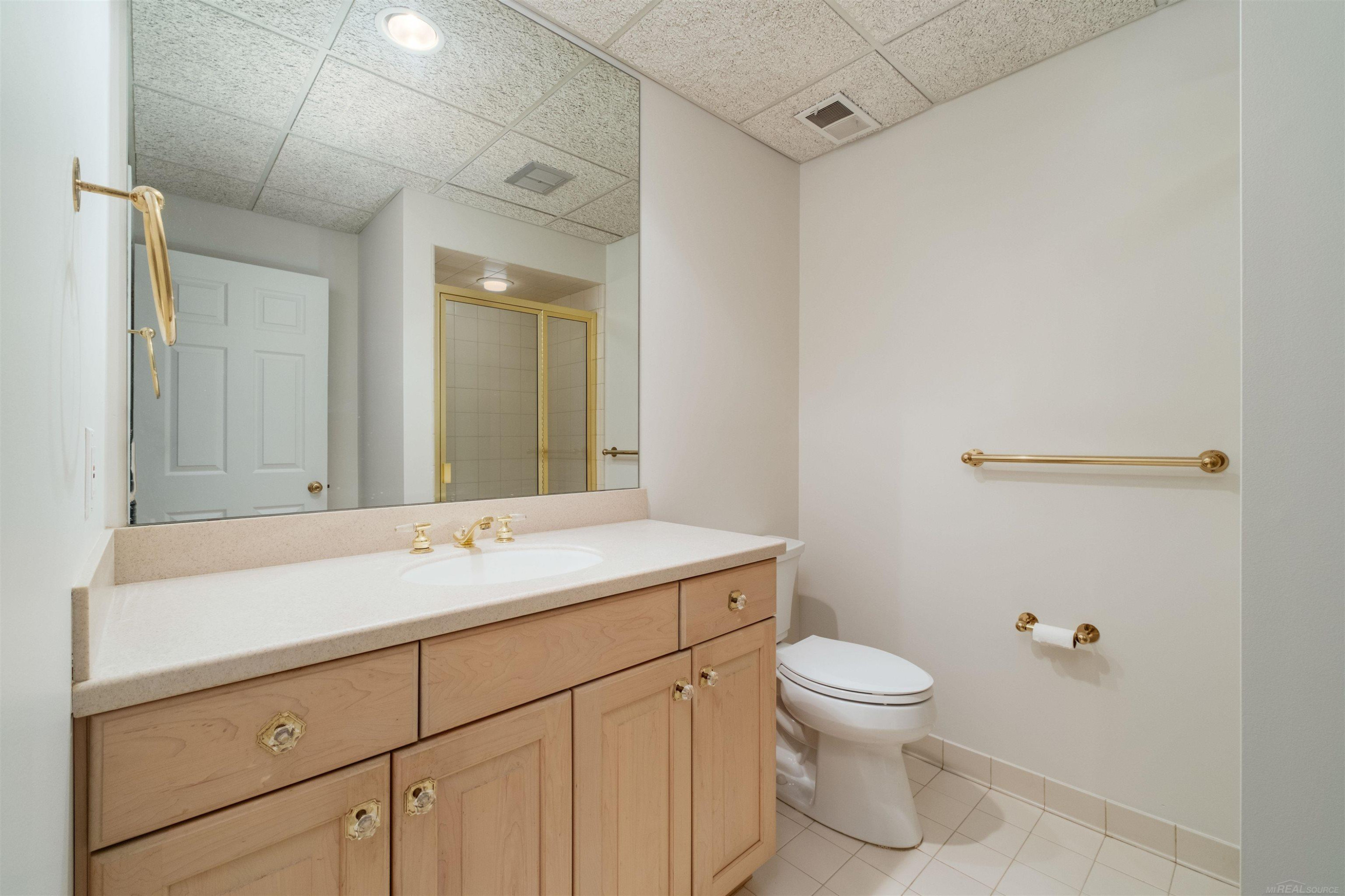 926 Lochmoor Place, Grosse Pointe Woods, MI 48236 — Photo 30