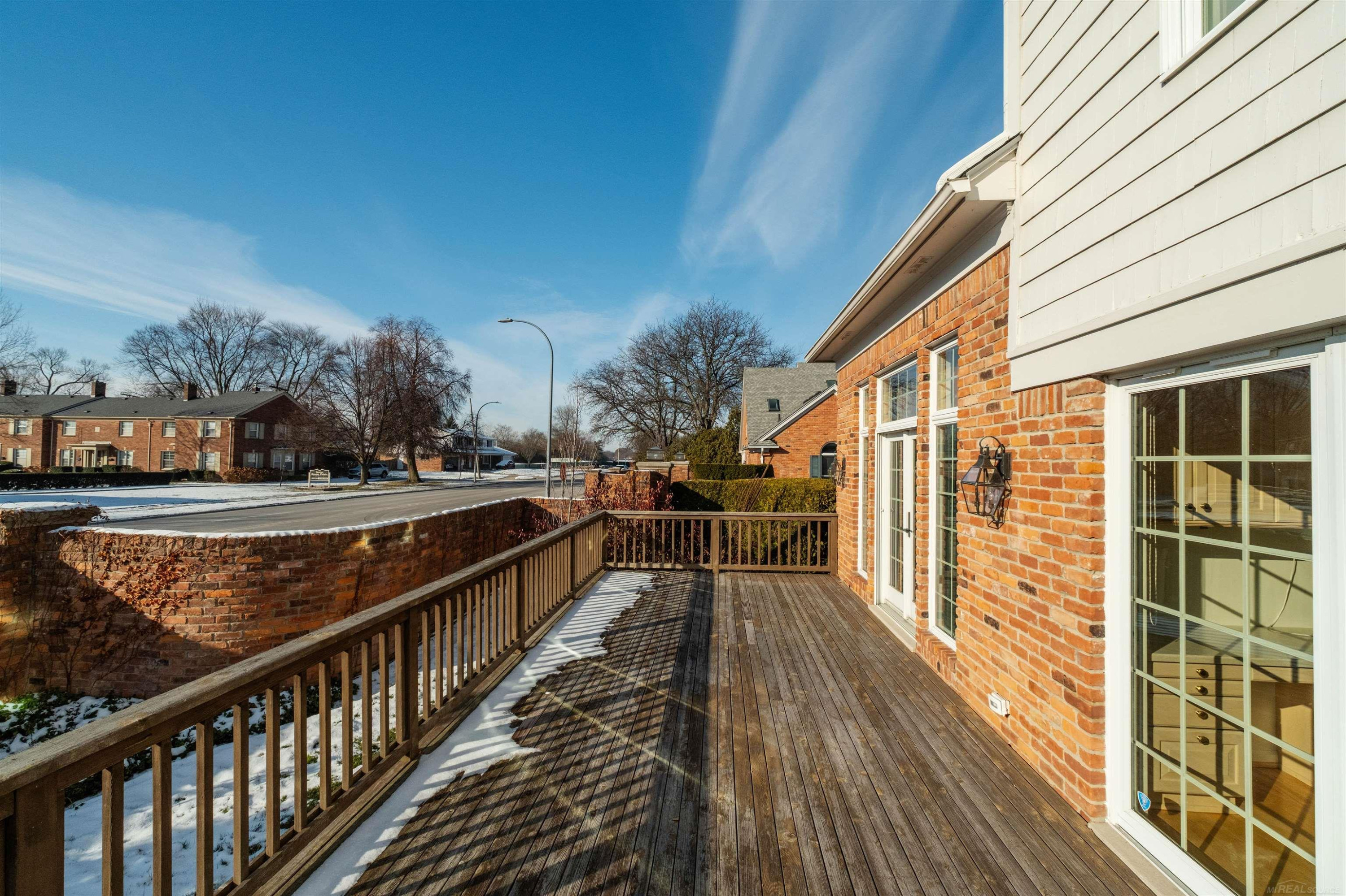 926 Lochmoor Place, Grosse Pointe Woods, MI 48236 — Photo 35