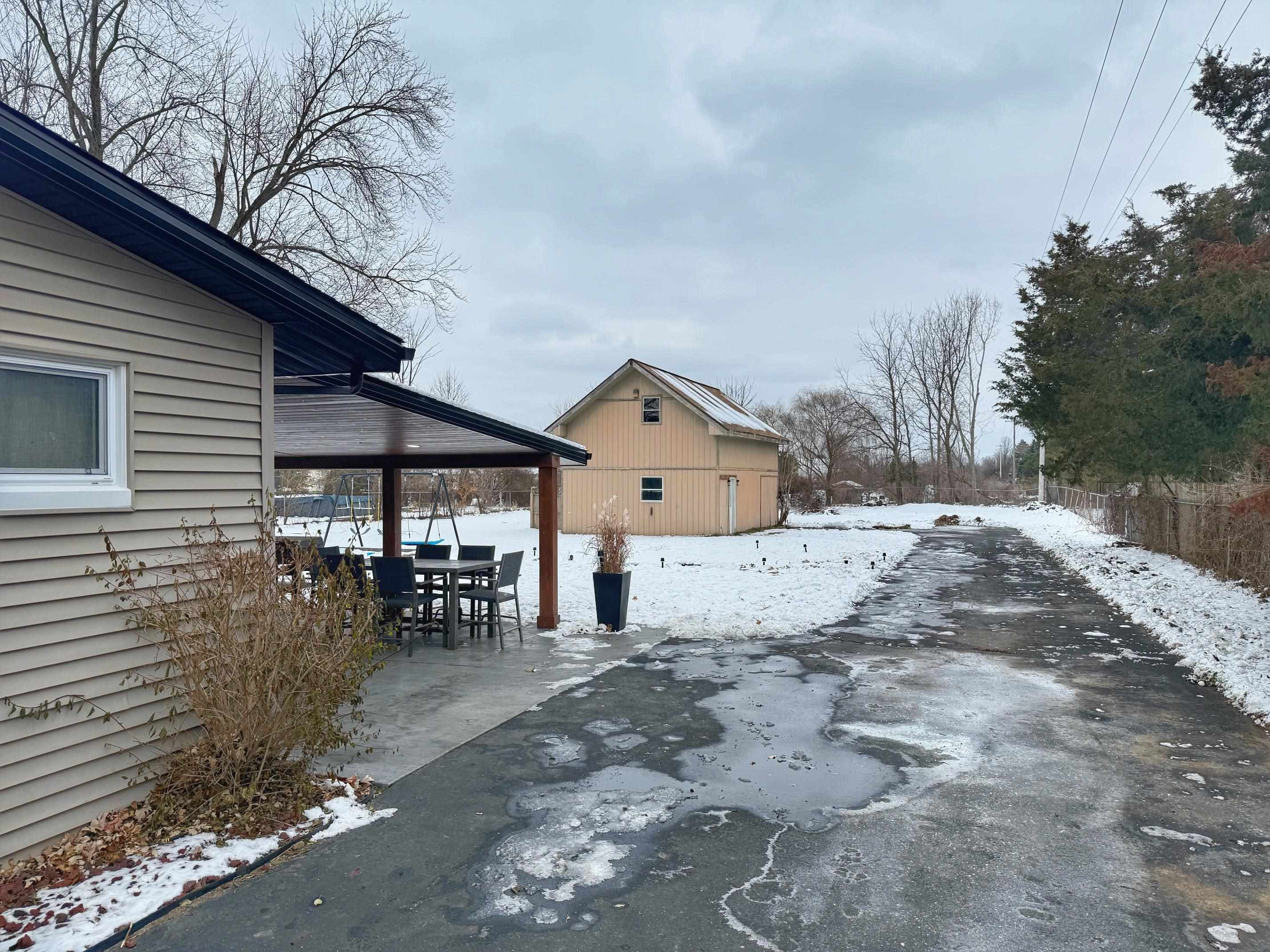 5016 Deland Road, Flushing, MI 48433 — Photo 5