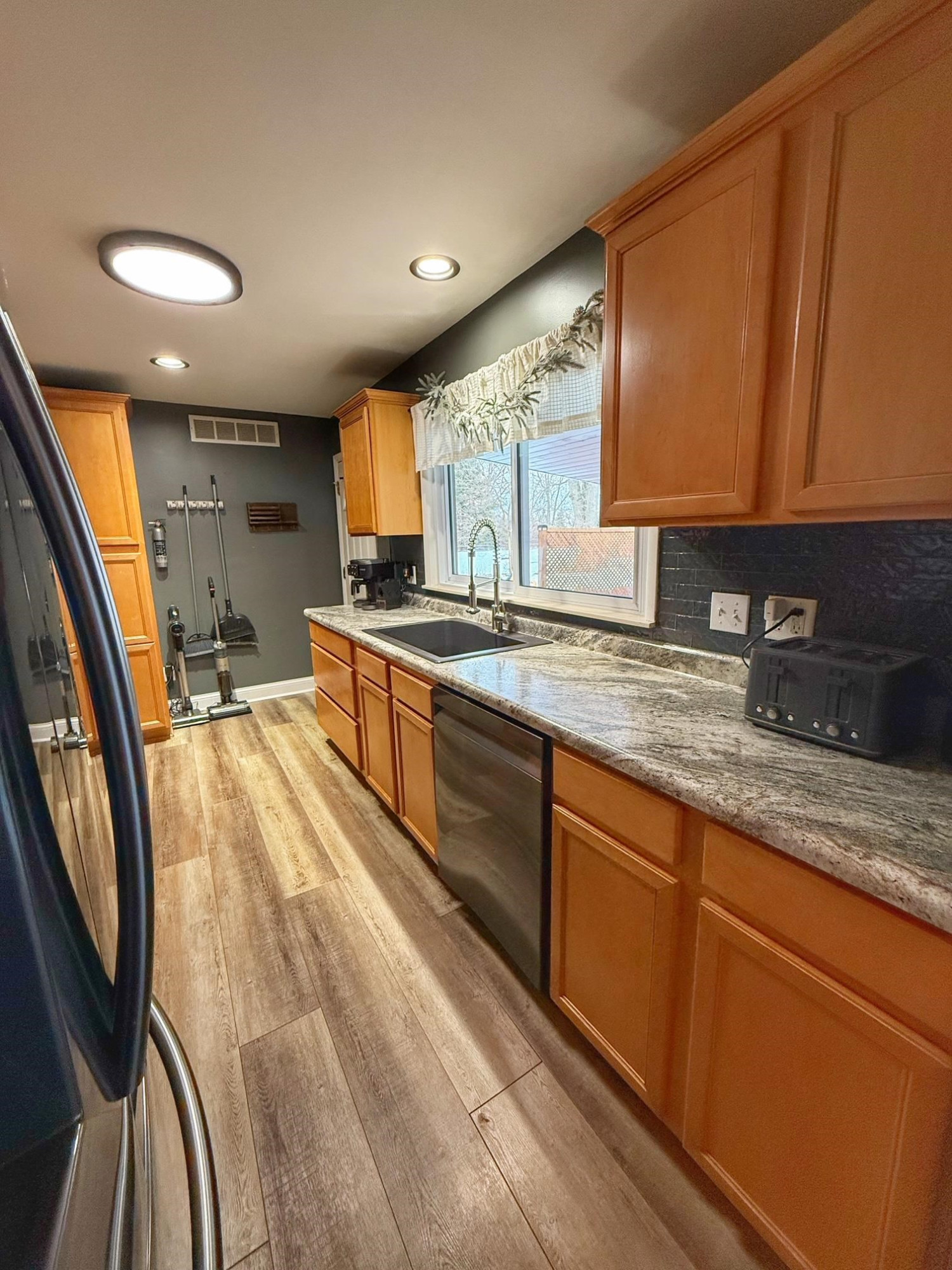 5016 Deland Road, Flushing, MI 48433 — Photo 17