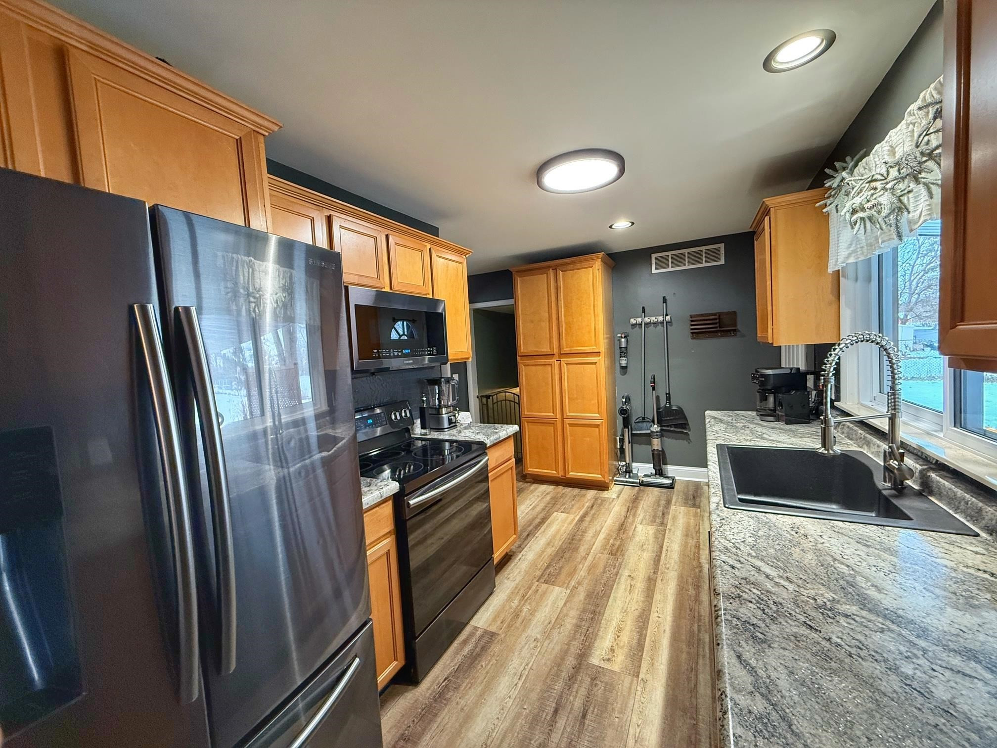 5016 Deland Road, Flushing, MI 48433 — Photo 18