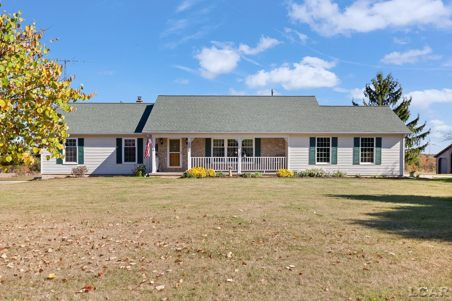 2251 N Waldron Drive, Pittsford, MI 49271