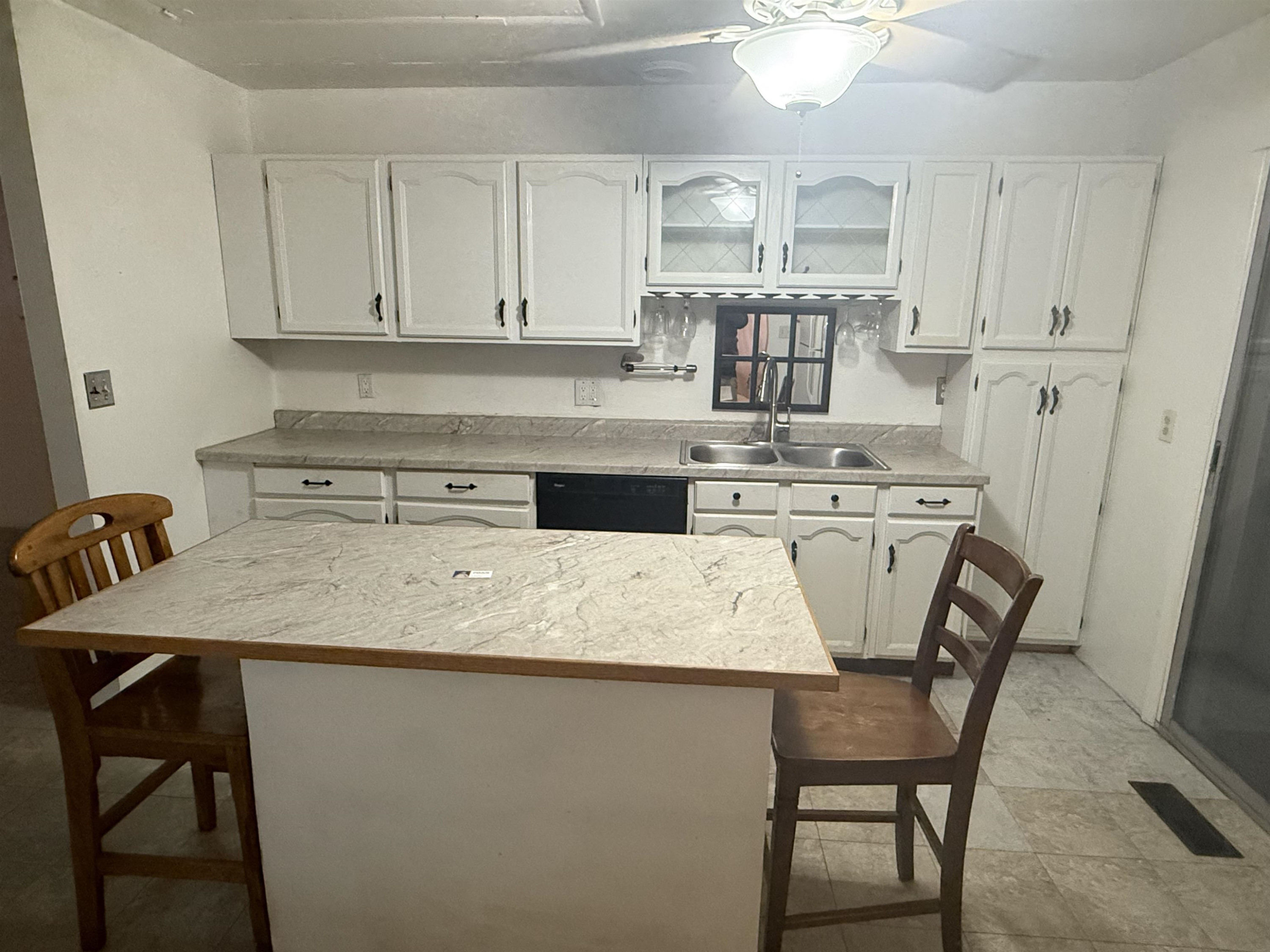 704 Isham Street, Owosso, MI 48867 — Photo 4