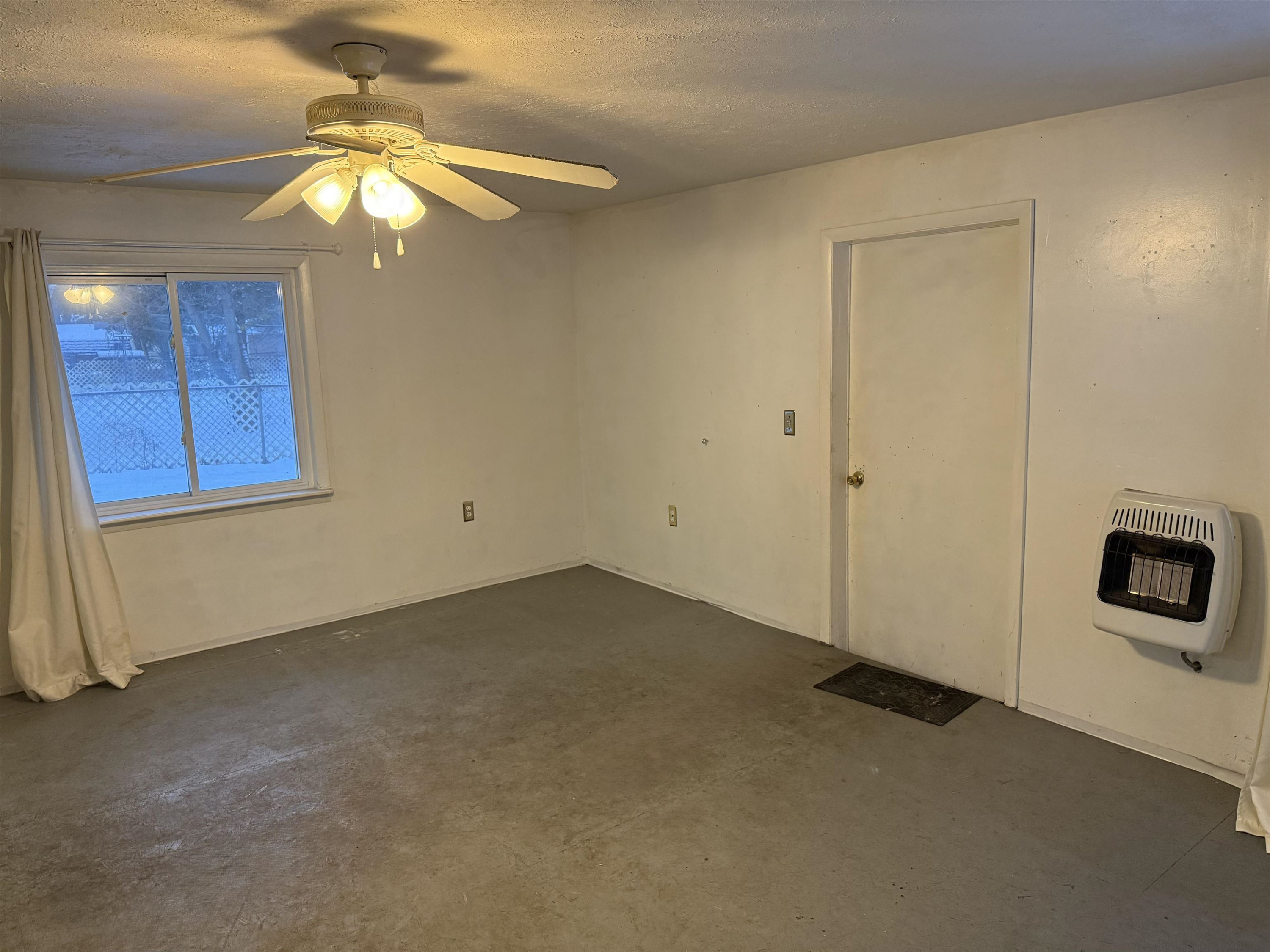 704 Isham Street, Owosso, MI 48867 — Photo 12