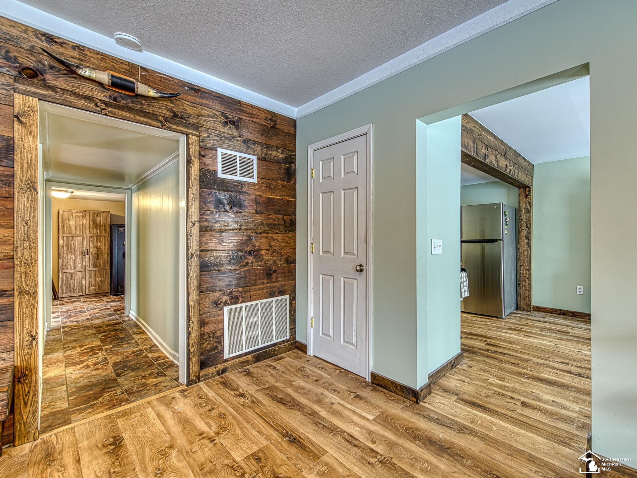 196 E Walnut Street, Petersburg, MI 49270 — Photo 6