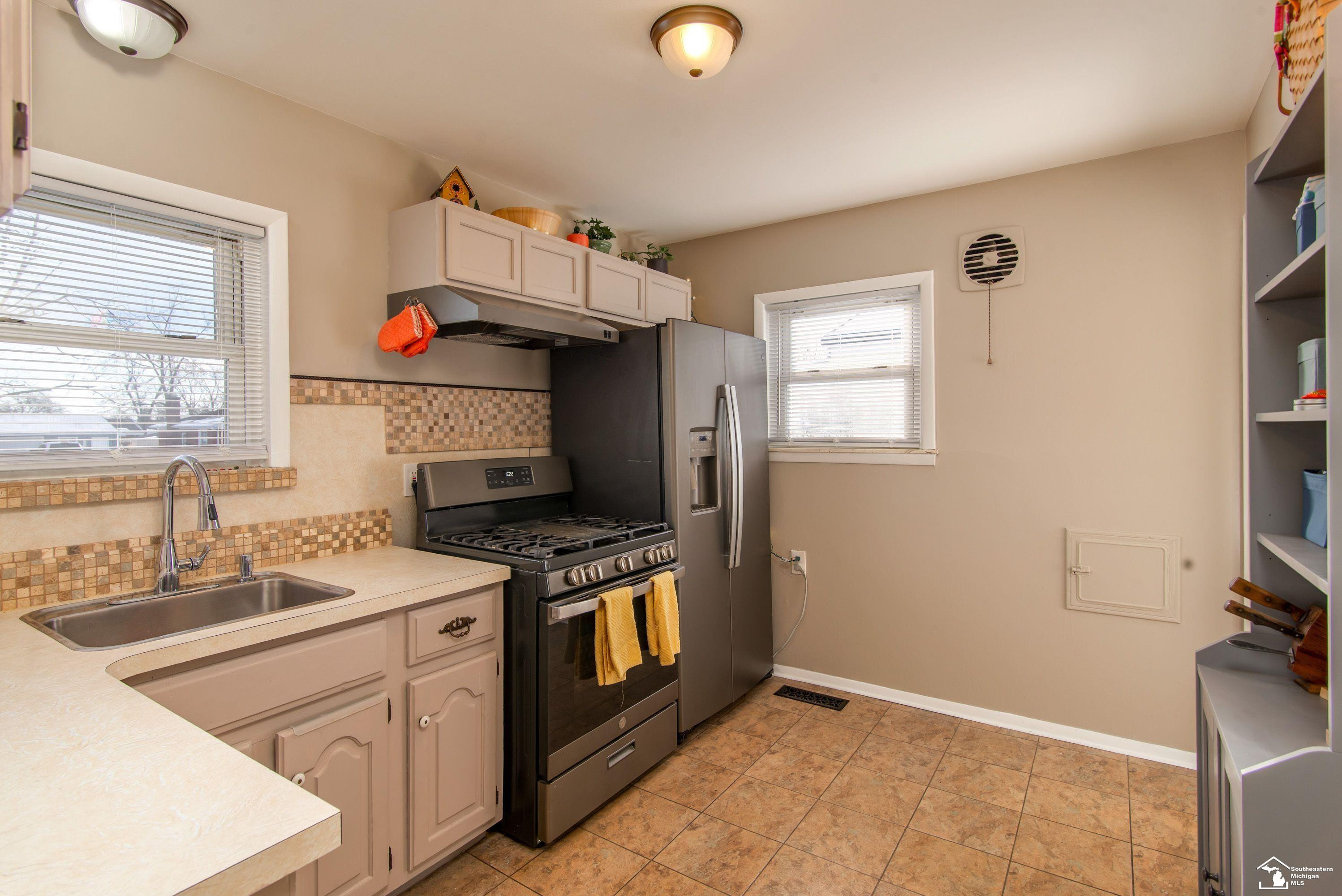 18082 Ray Street, Riverview, MI 48193 — Photo 13