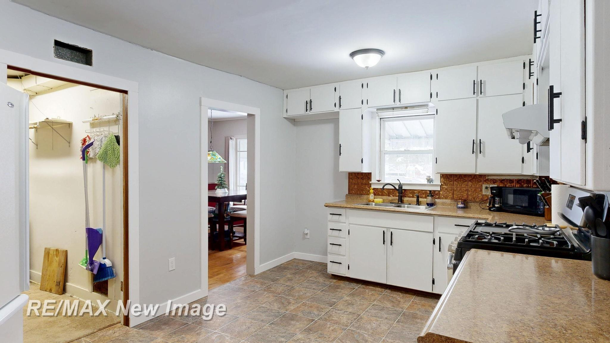512 Eden Street, Saint Louis, MI 48880 — Photo 12