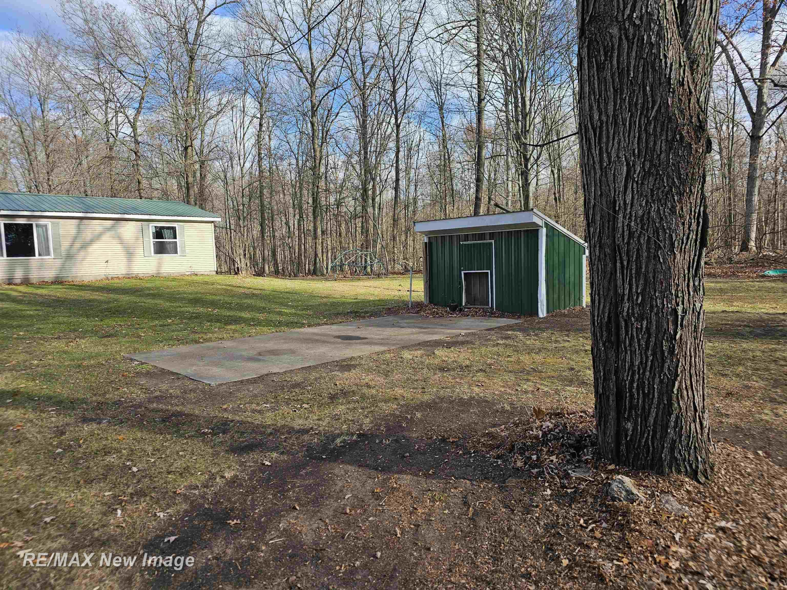 2002 W Isabella Road, Midland, MI 48640 — Photo 2