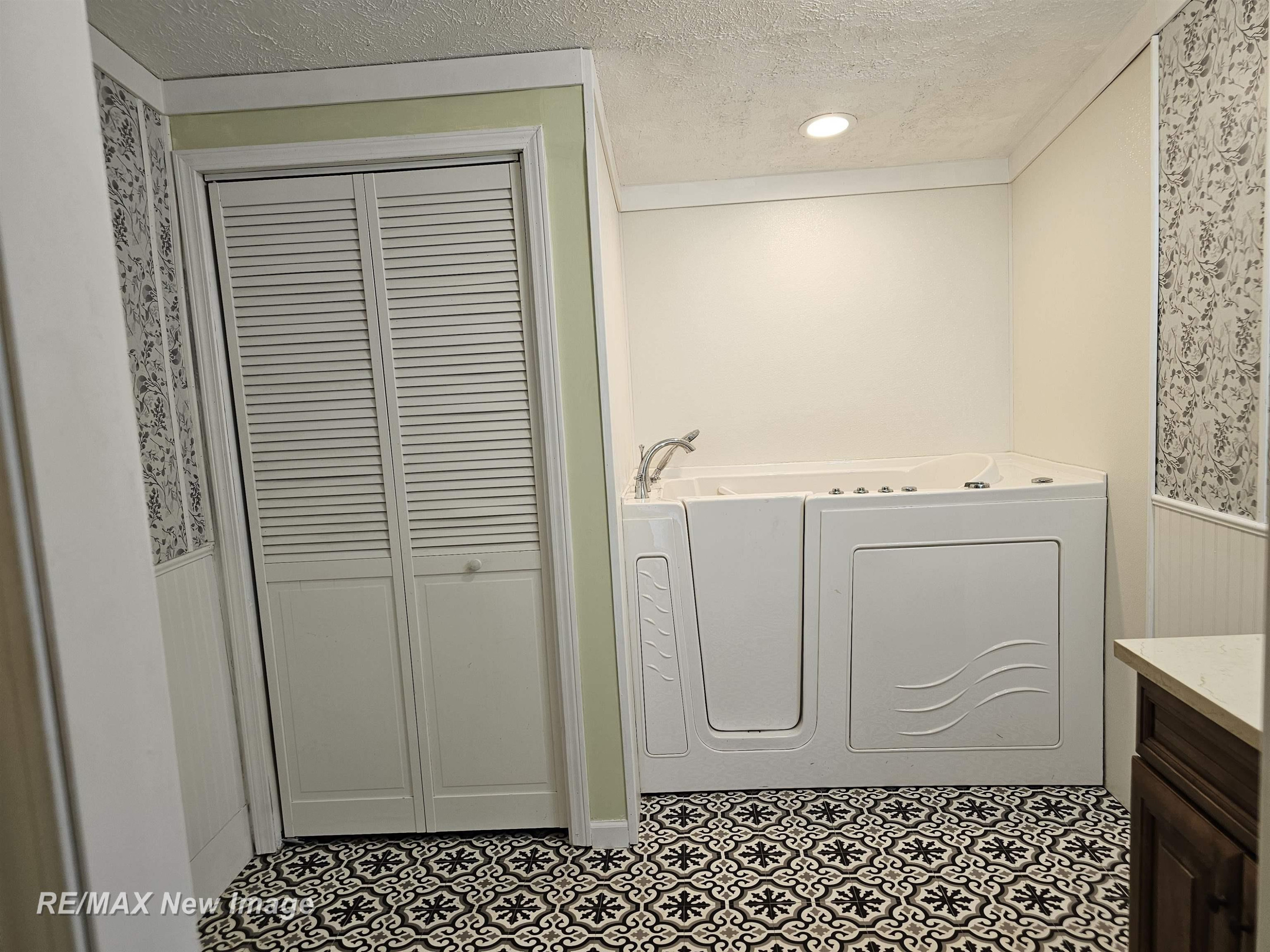 2002 W Isabella Road, Midland, MI 48640 — Photo 29