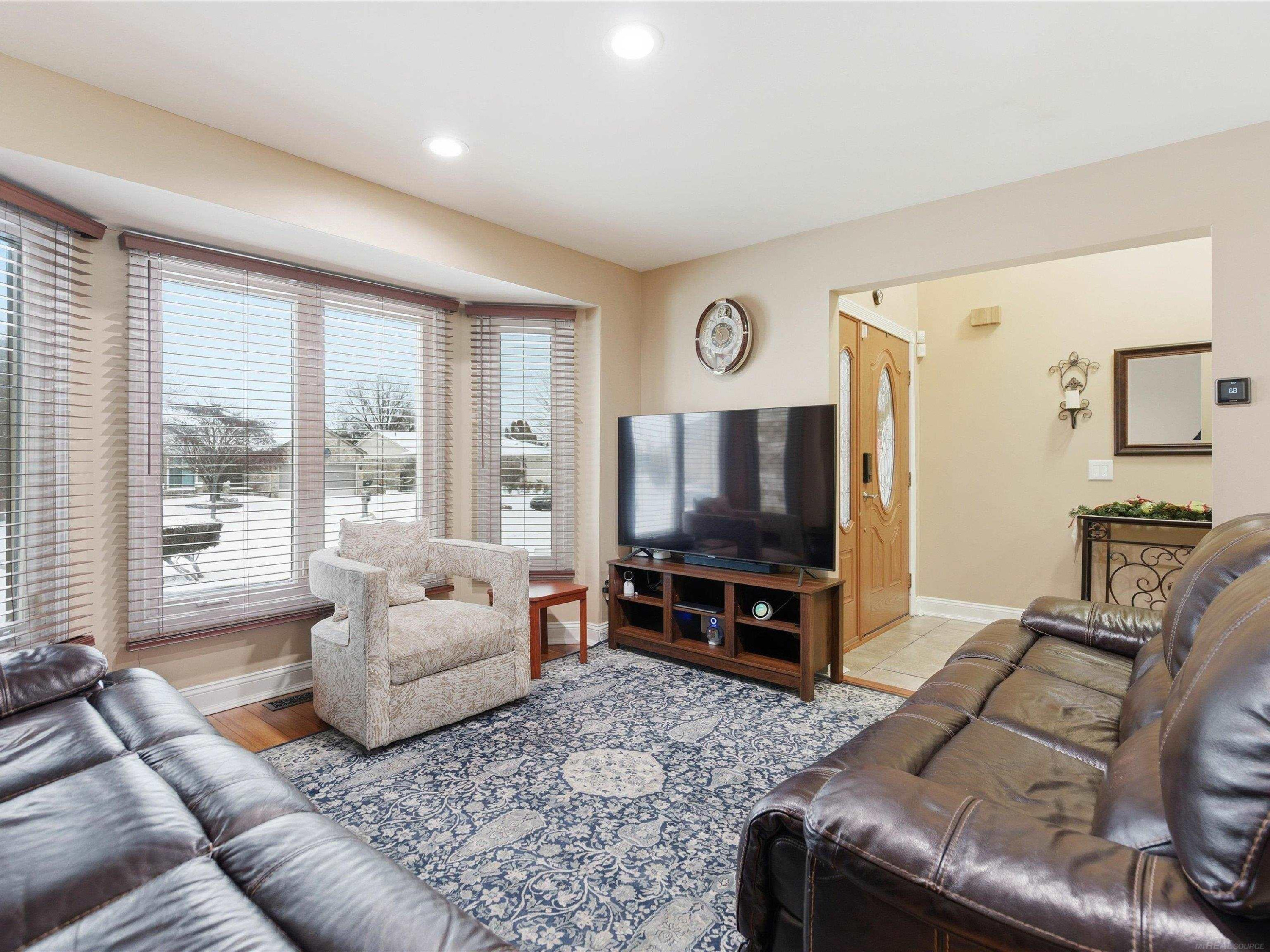 40393 FORDWICH Drive, Sterling, MI 48310 — Photo 17