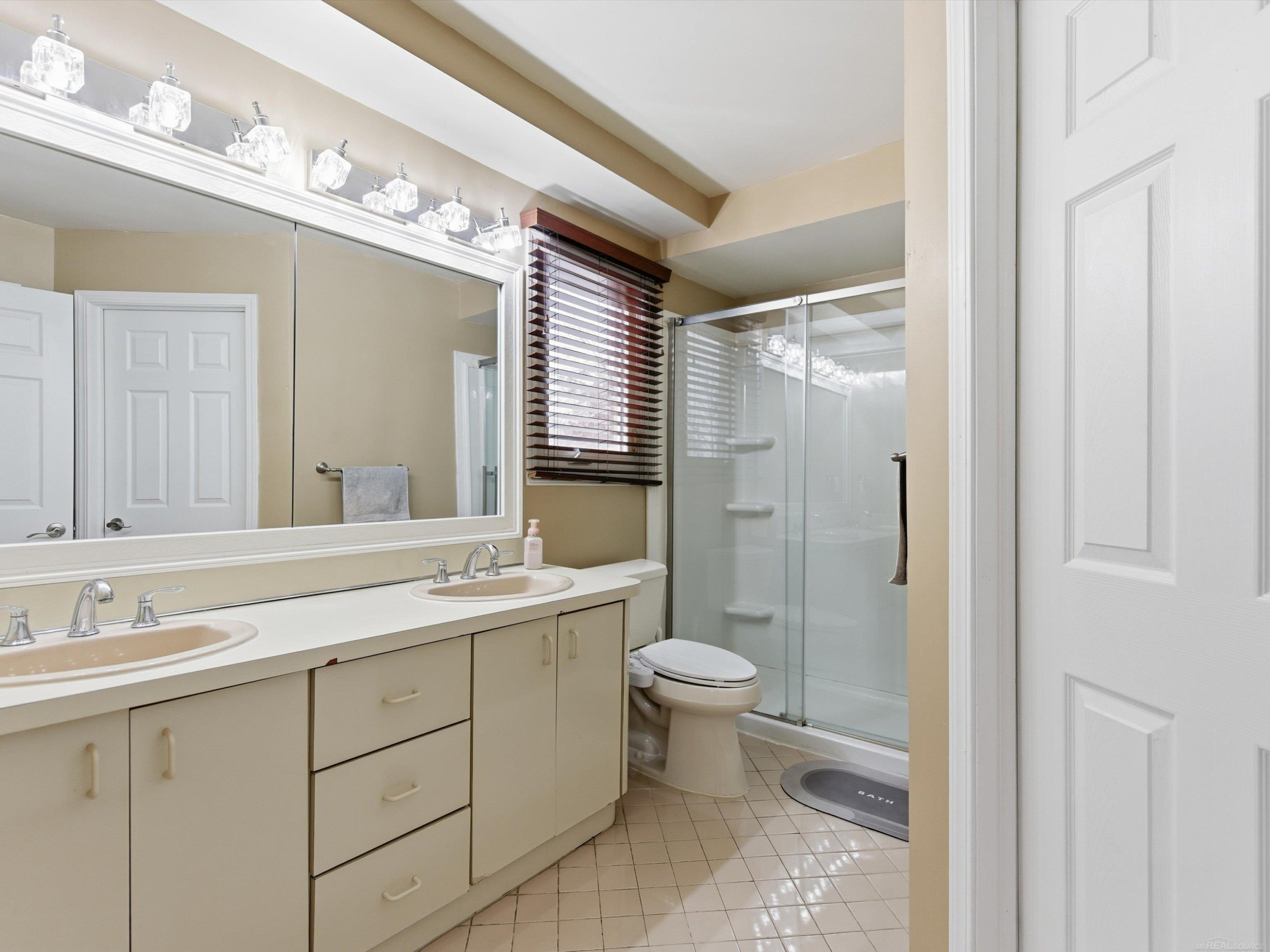 40393 FORDWICH Drive, Sterling, MI 48310 — Photo 30