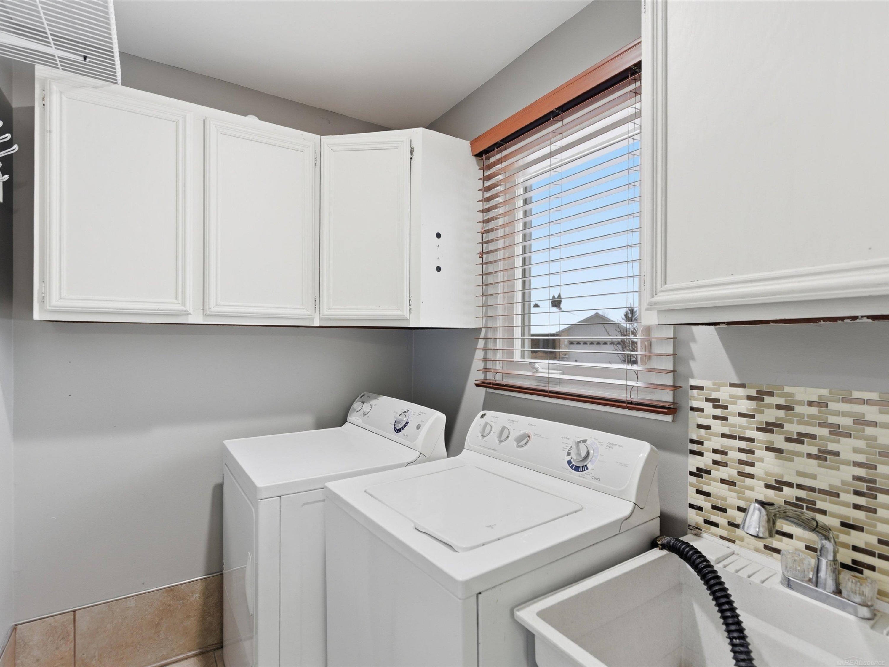 40393 FORDWICH Drive, Sterling, MI 48310 — Photo 35
