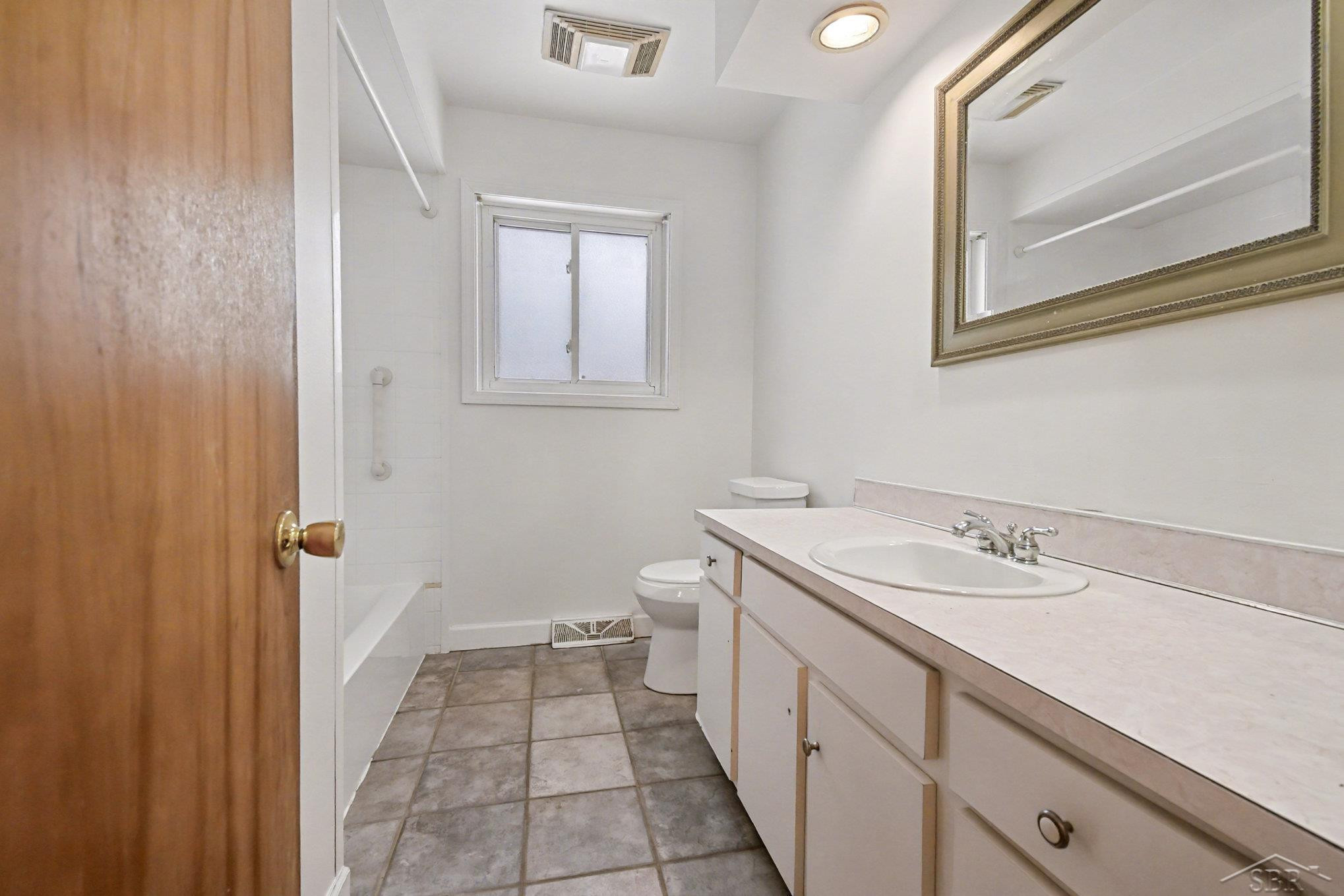 2118 Finch Drive, Saginaw, MI 48601 — Photo 9