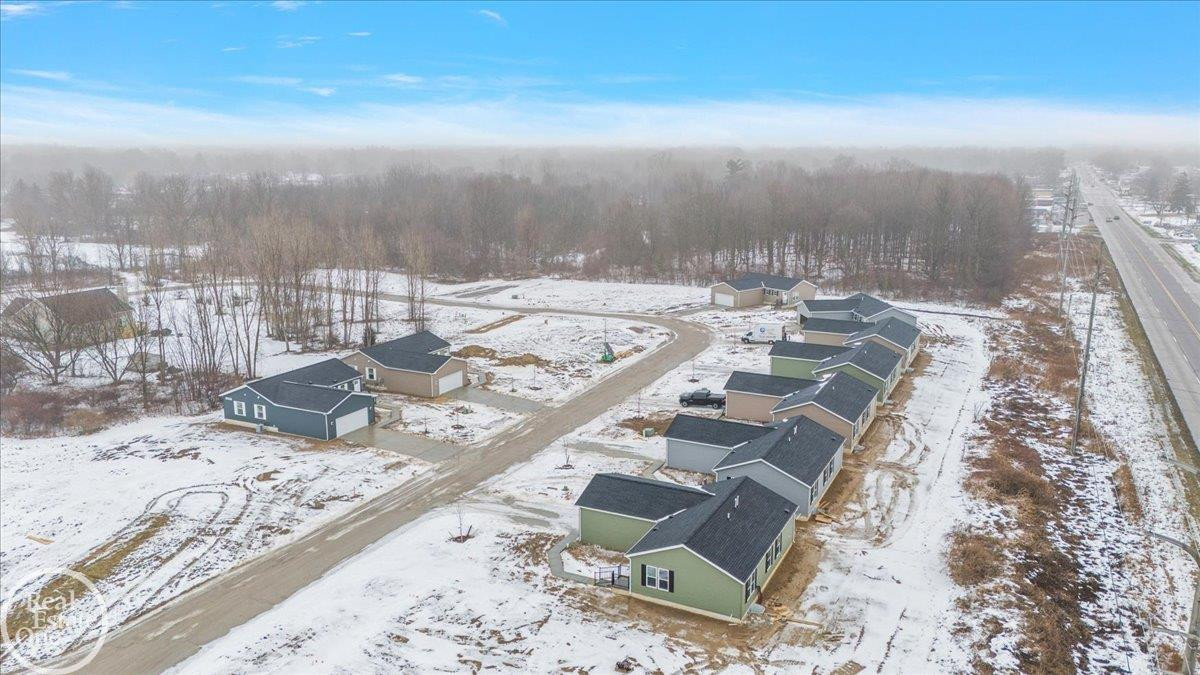 4214 Sugar Maple Run, Unit #32, Flint, MI 48506 — Photo 2