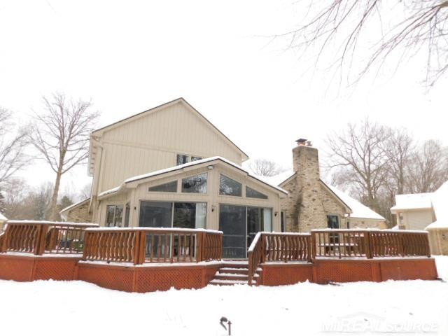 48515 Hidden Oaks Lane, Shelby, MI 48317 — Photo 2