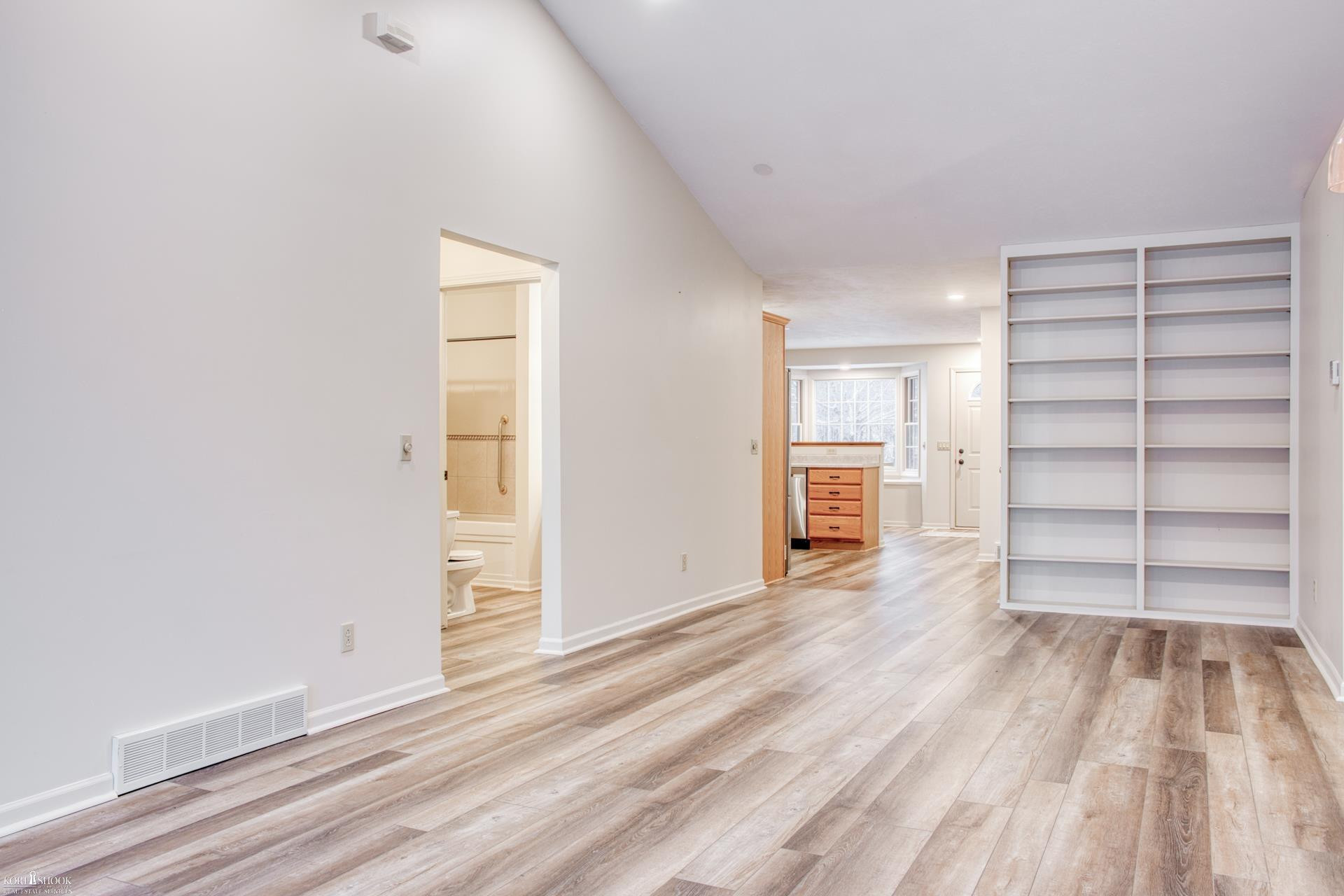 914 Chipman Lane, Owosso, MI 48867 — Photo 15