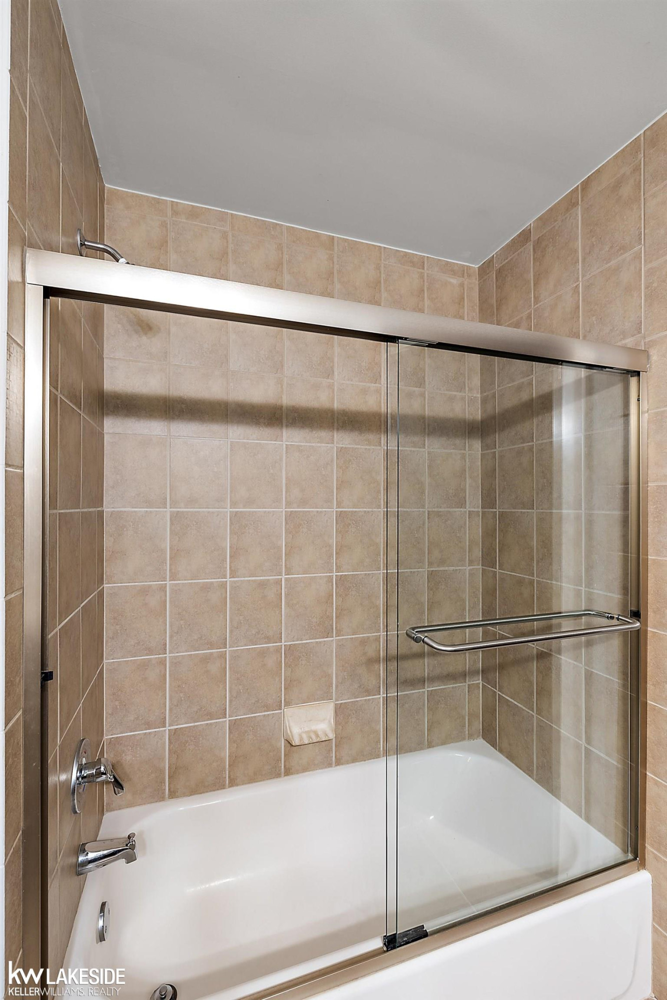 6227 Windemere Lane, Utica, MI 48316 — Photo 37