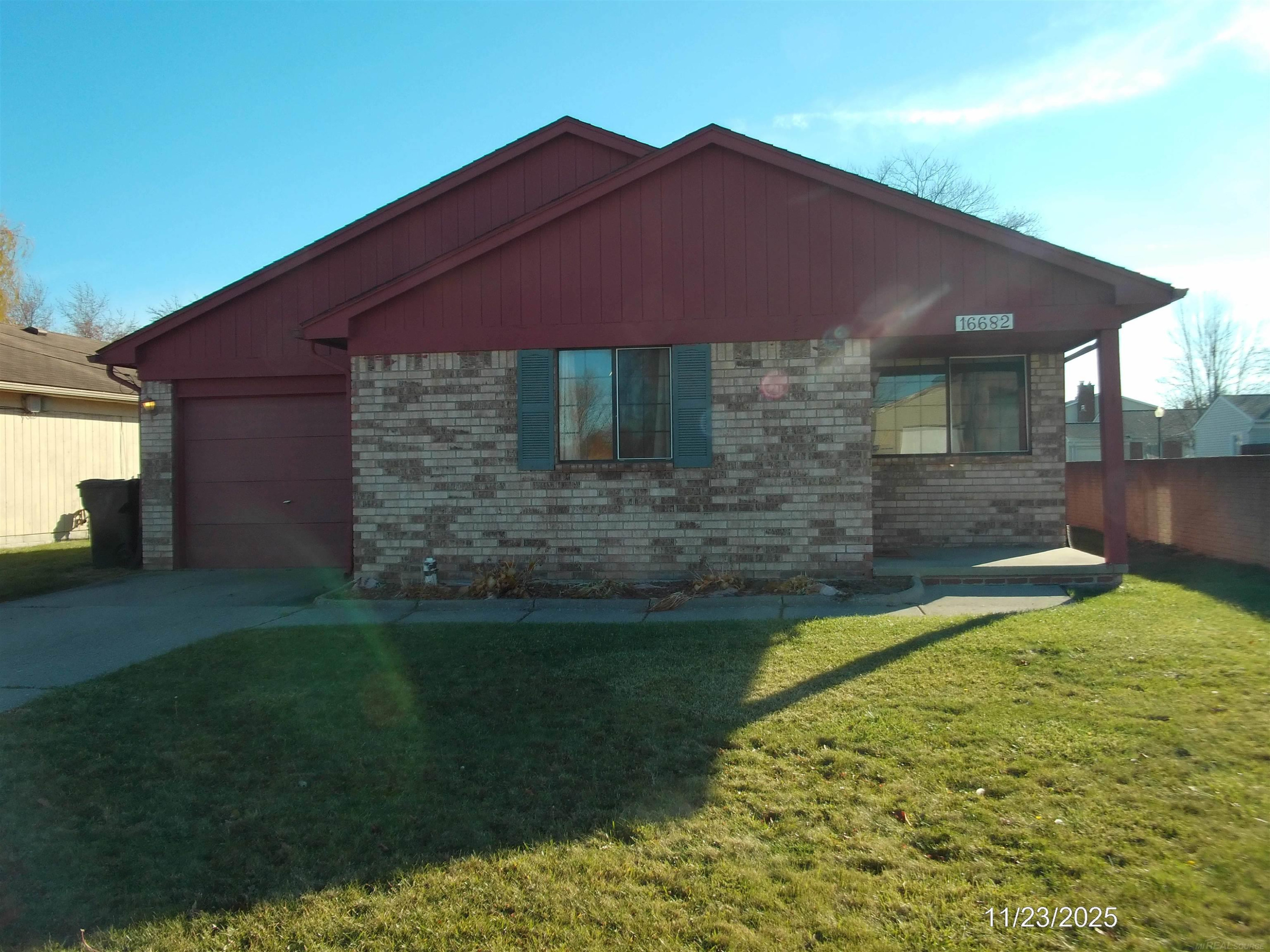 16682 Eastland Street, Roseville, MI, 48066