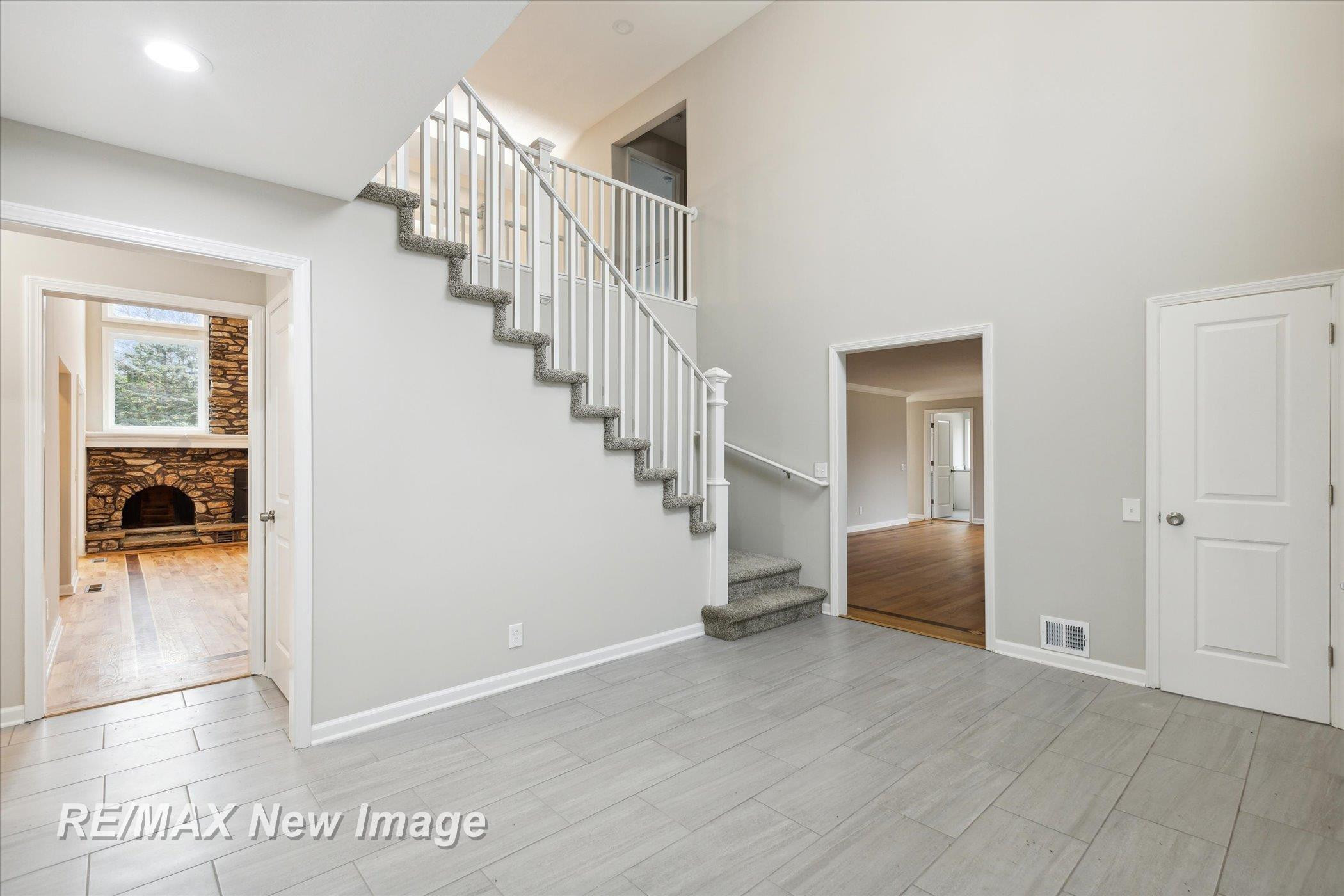 60 Golfview Drive, Saginaw, MI 48638 — Photo 9