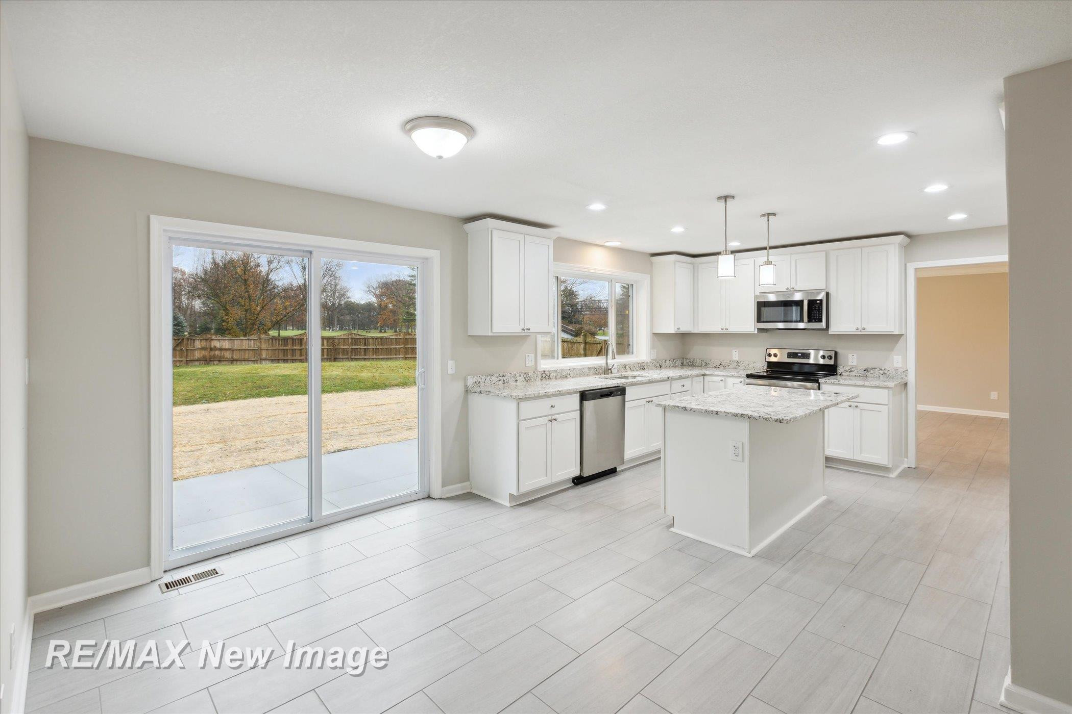 60 Golfview Drive, Saginaw, MI 48638 — Photo 20