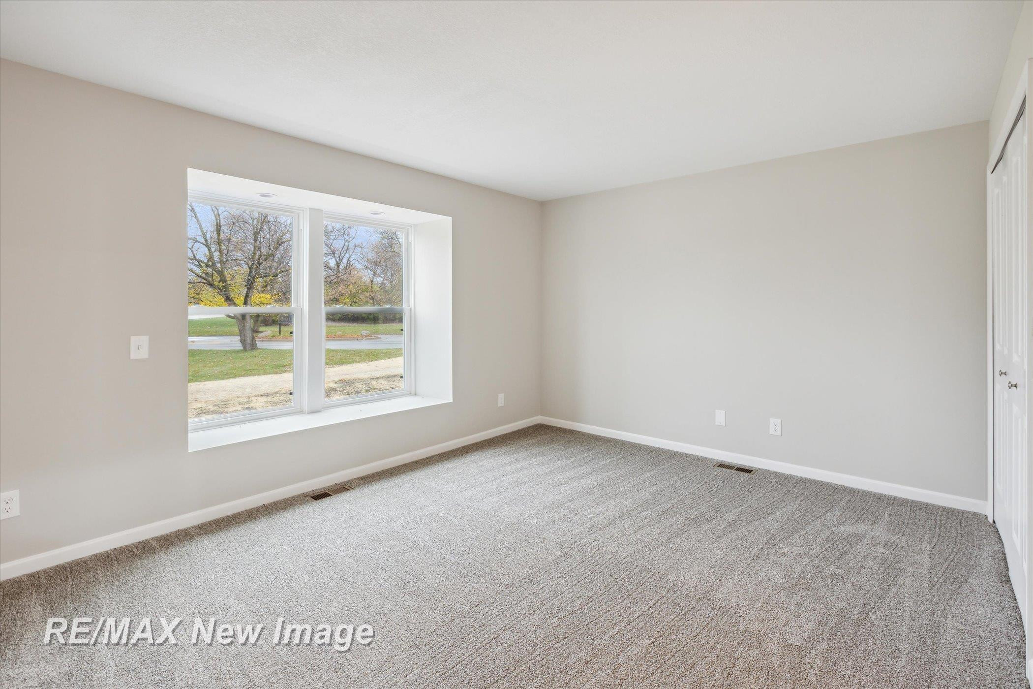60 Golfview Drive, Saginaw, MI 48638 — Photo 21