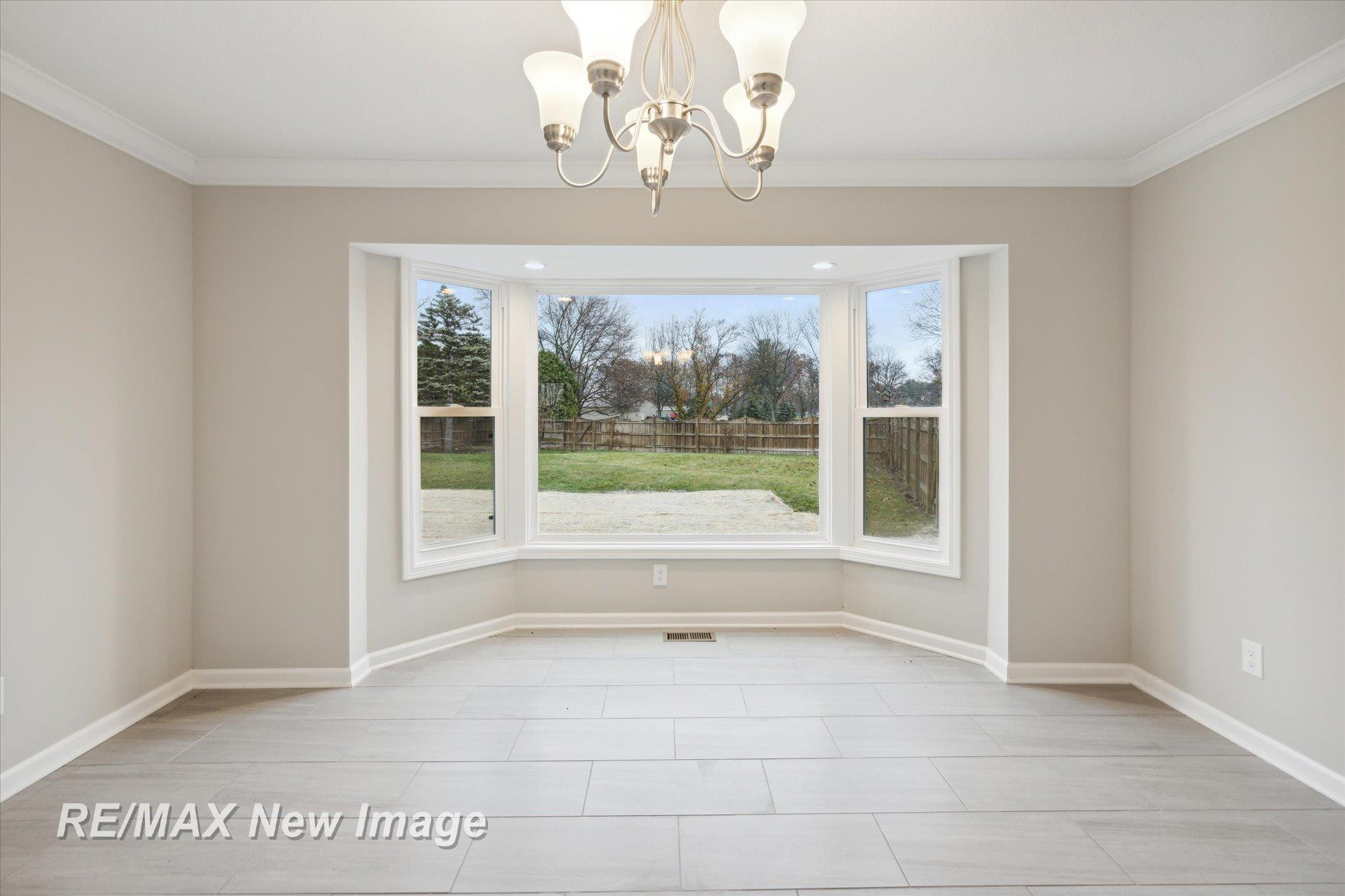 60 Golfview Drive, Saginaw, MI 48638 — Photo 25