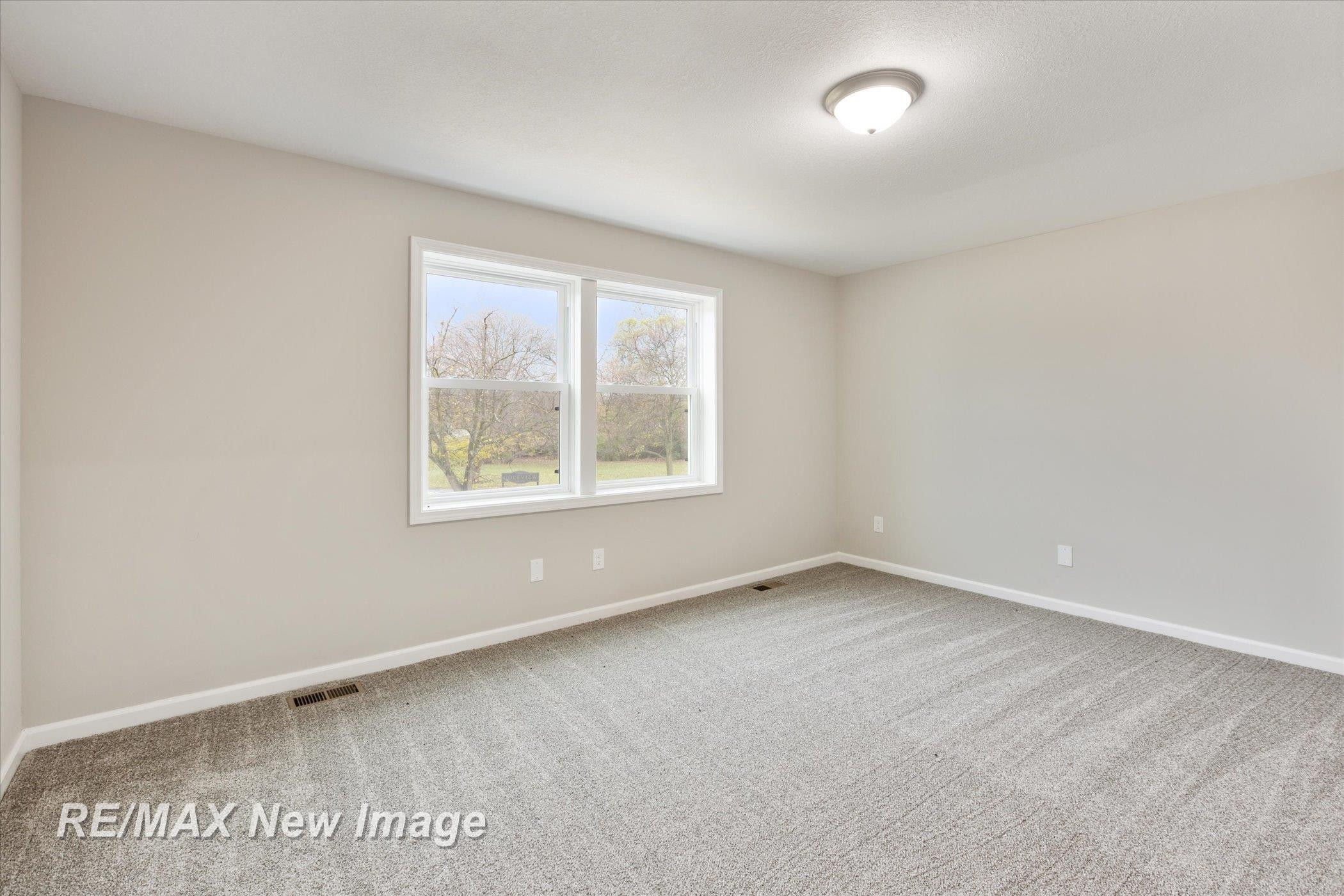 60 Golfview Drive, Saginaw, MI 48638 — Photo 28