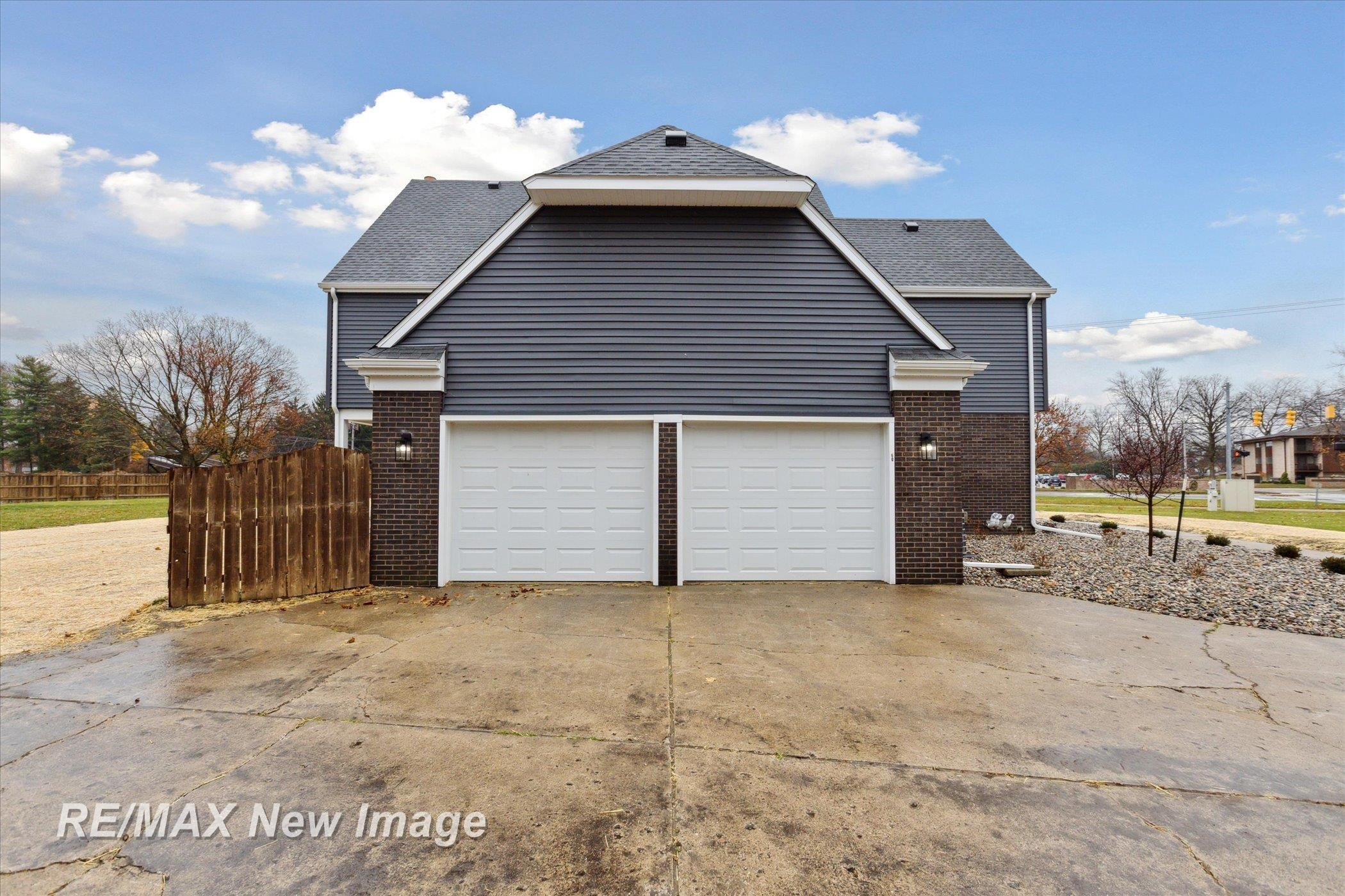 60 Golfview Drive, Saginaw, MI 48638 — Photo 42