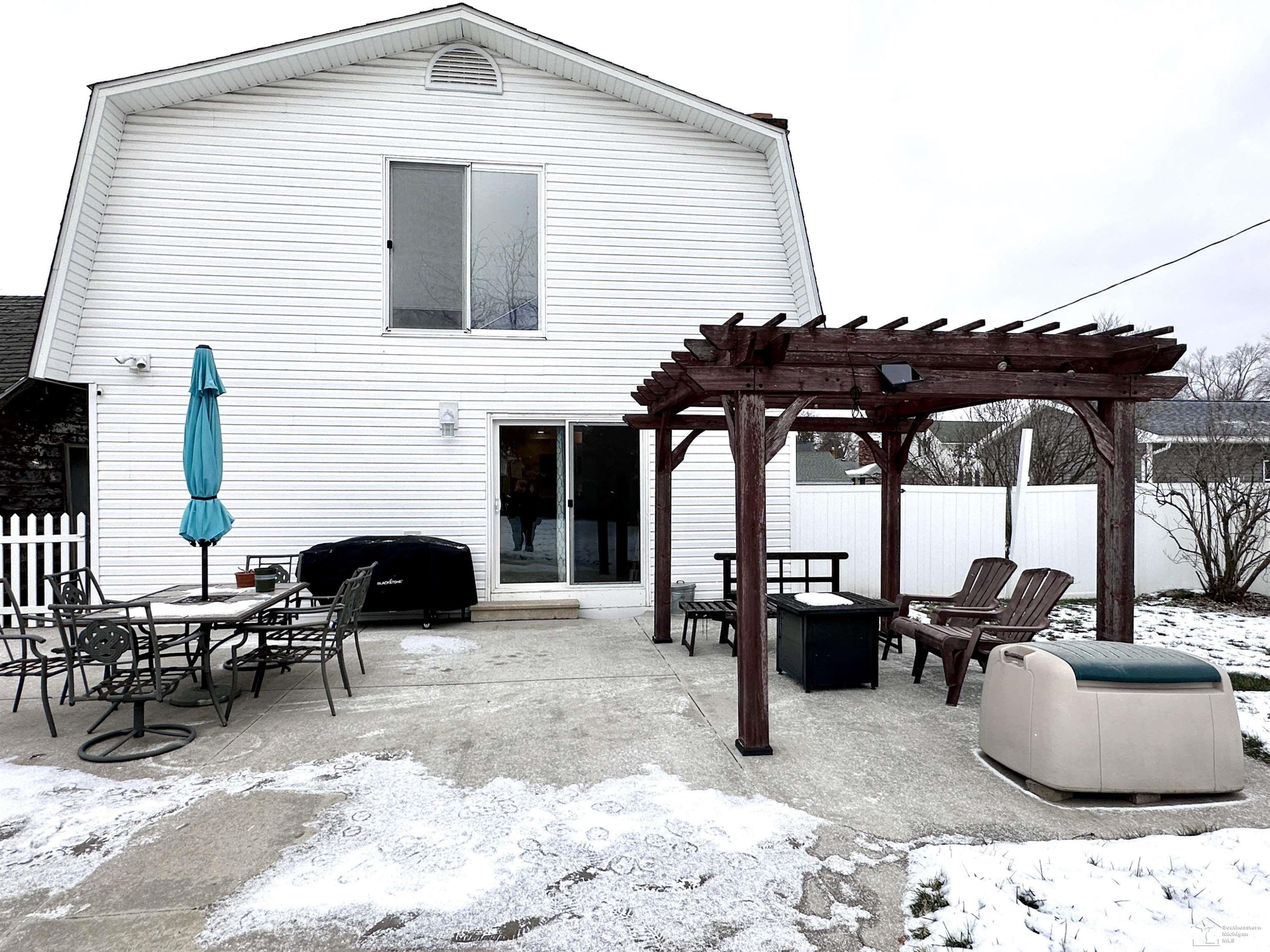 37 W Chestnut Street, Petersburg, MI 49270 — Photo 3