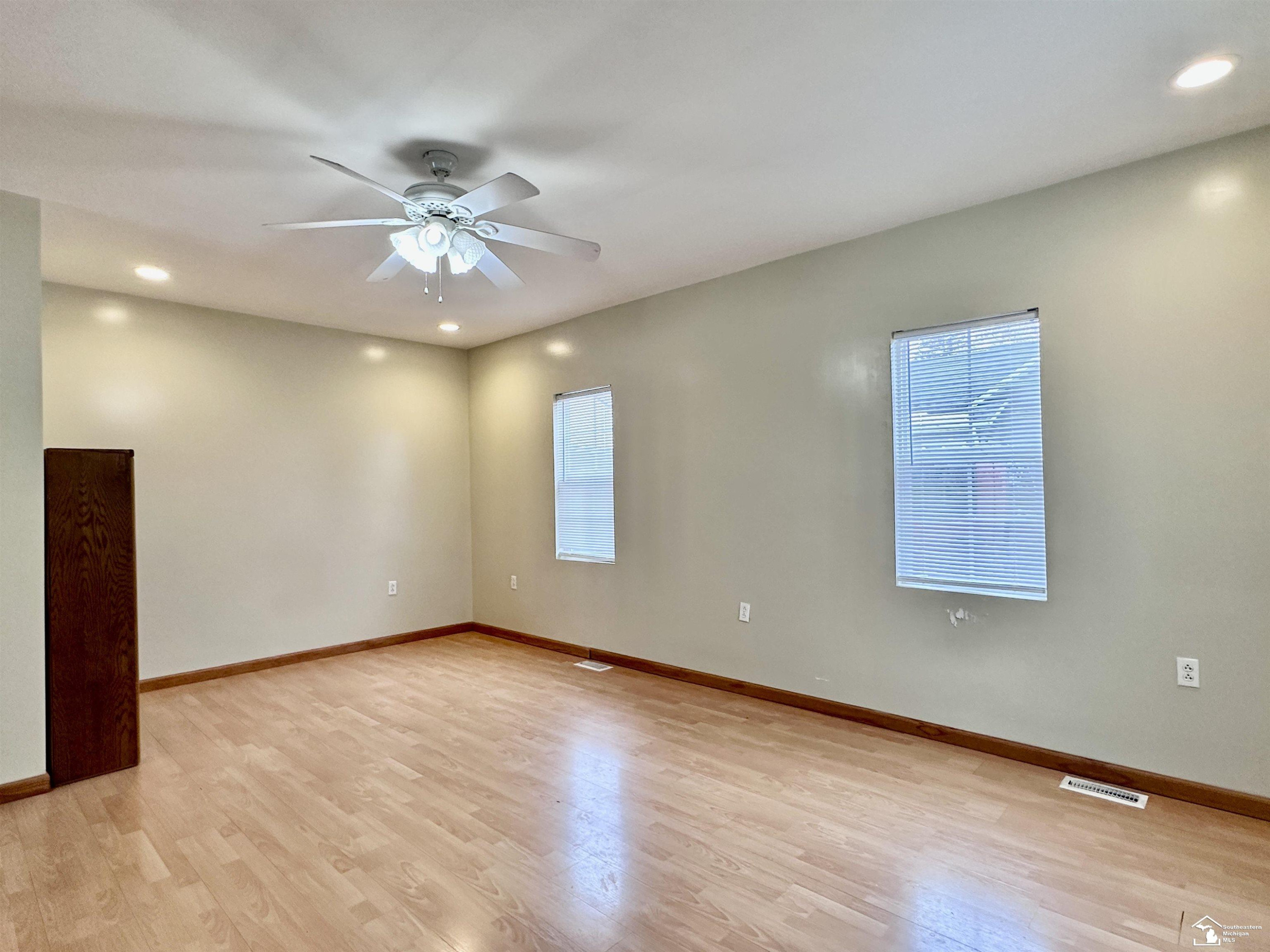 37 W Chestnut Street, Petersburg, MI 49270 — Photo 7