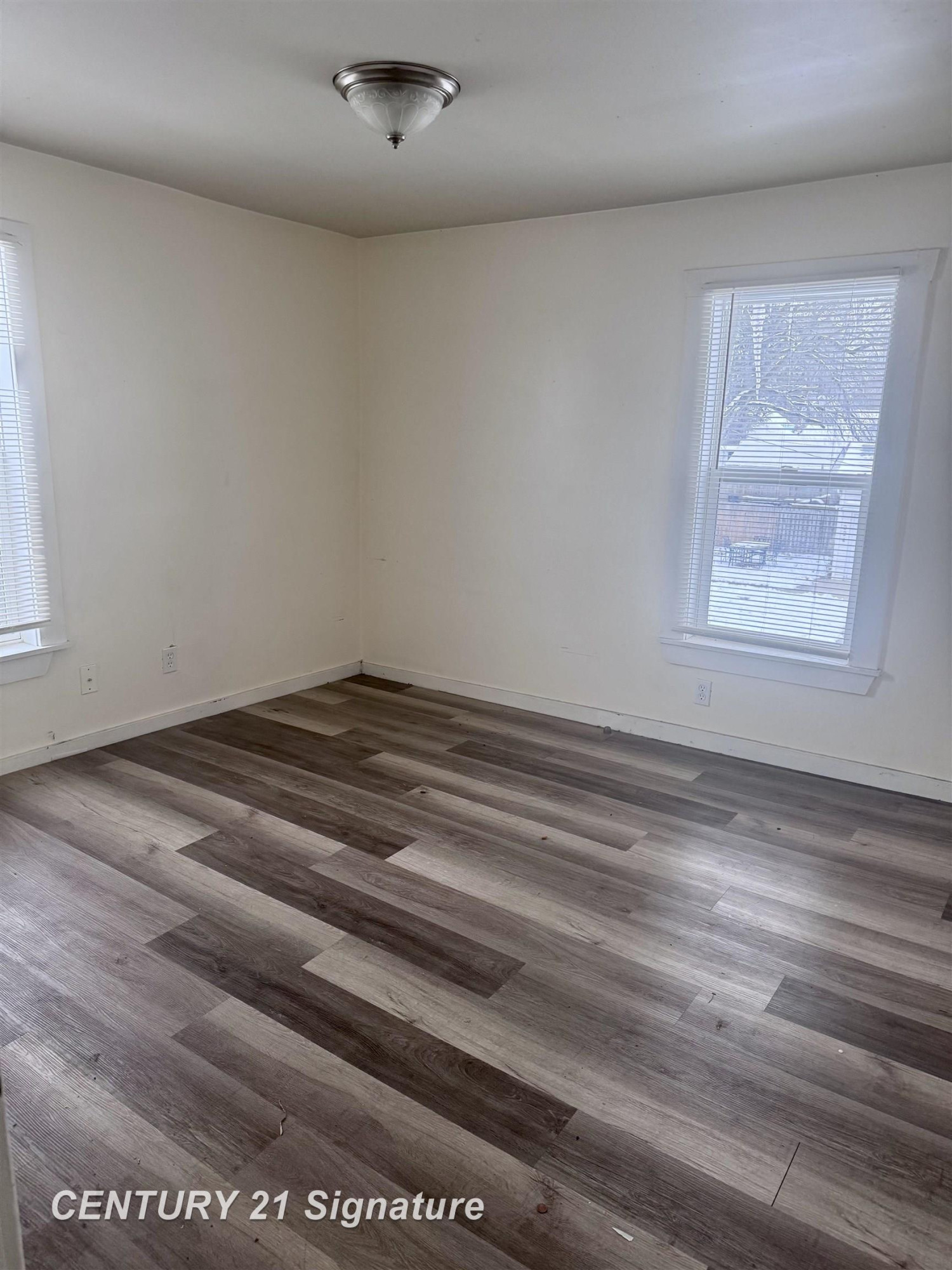 300 S Farragut Street, Bay City, MI 48708 — Photo 7