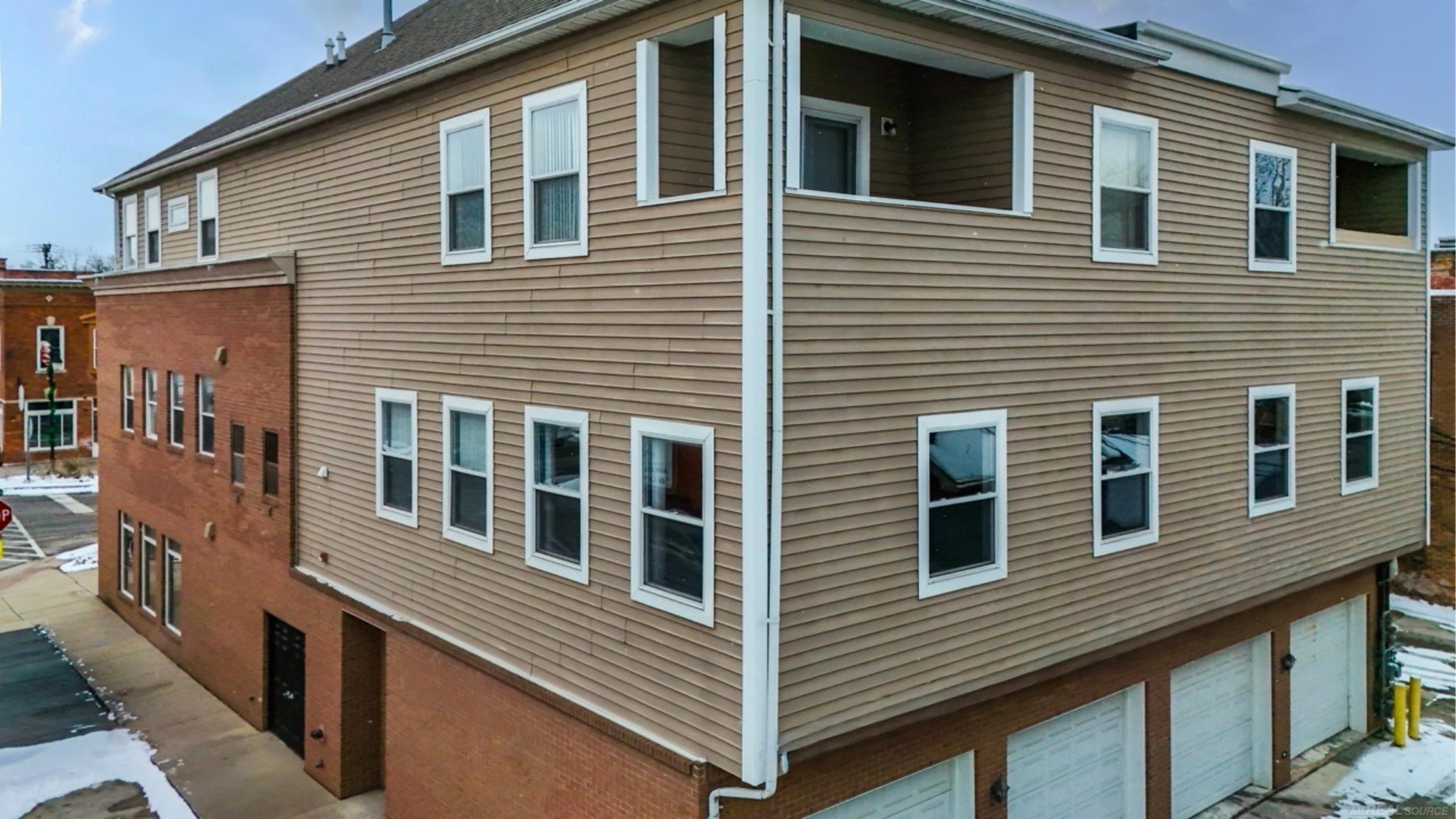 23091 E Main Street, MI