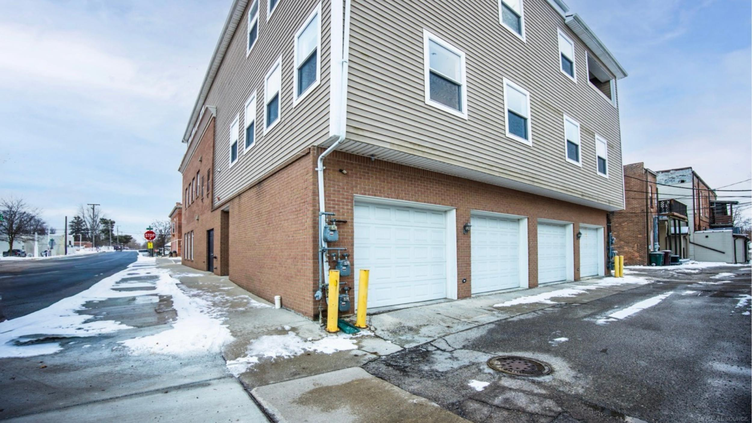 23091 E Main Street, MI — Photo 3