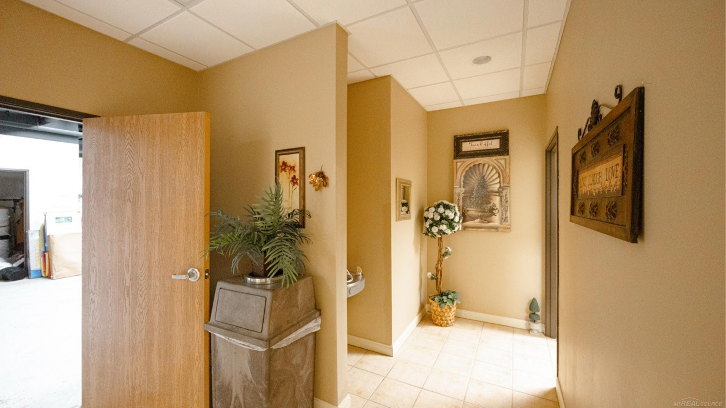23089 E Main Street, MI — Photo 28