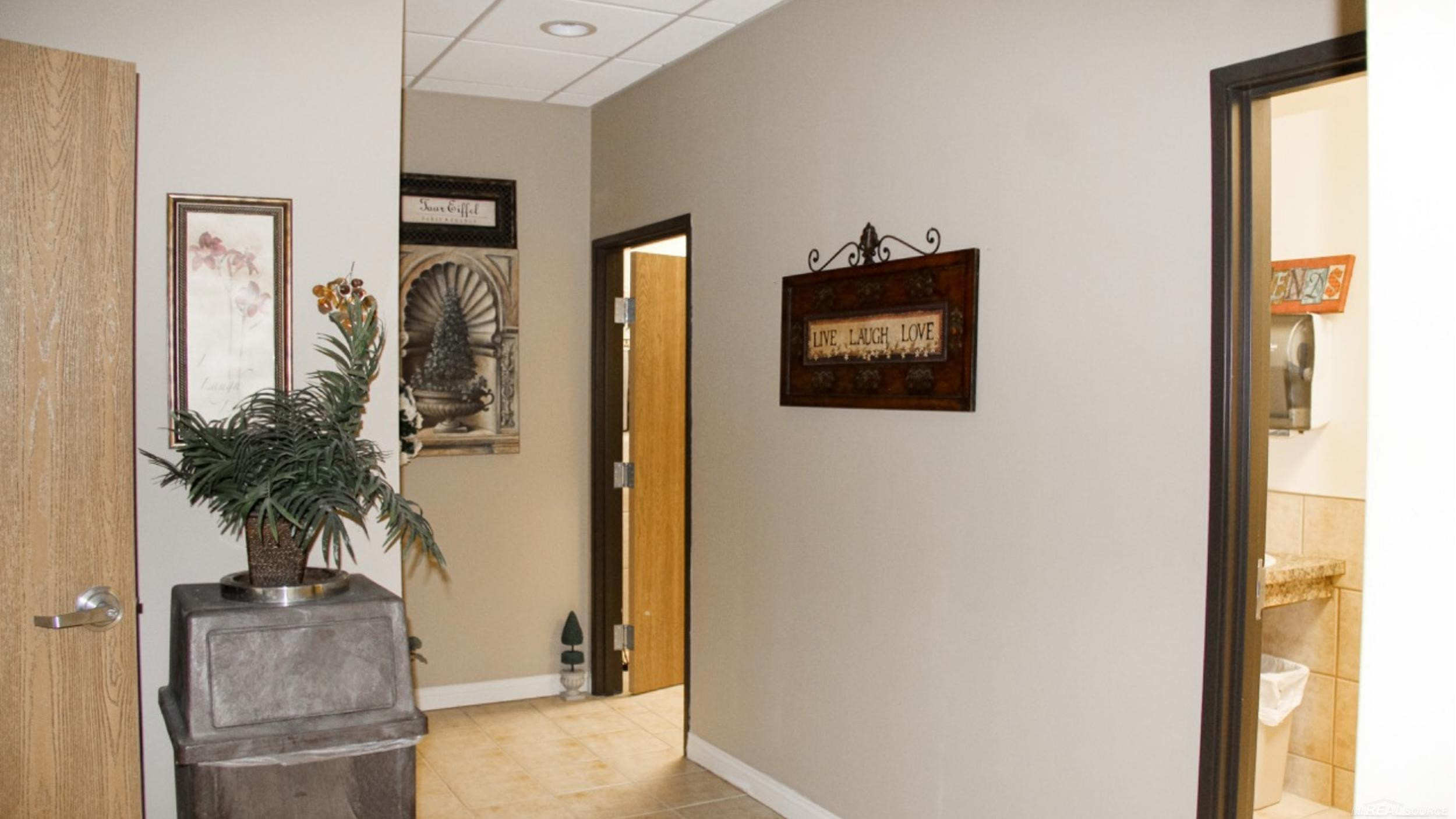 23091 E Main Street, MI — Photo 26