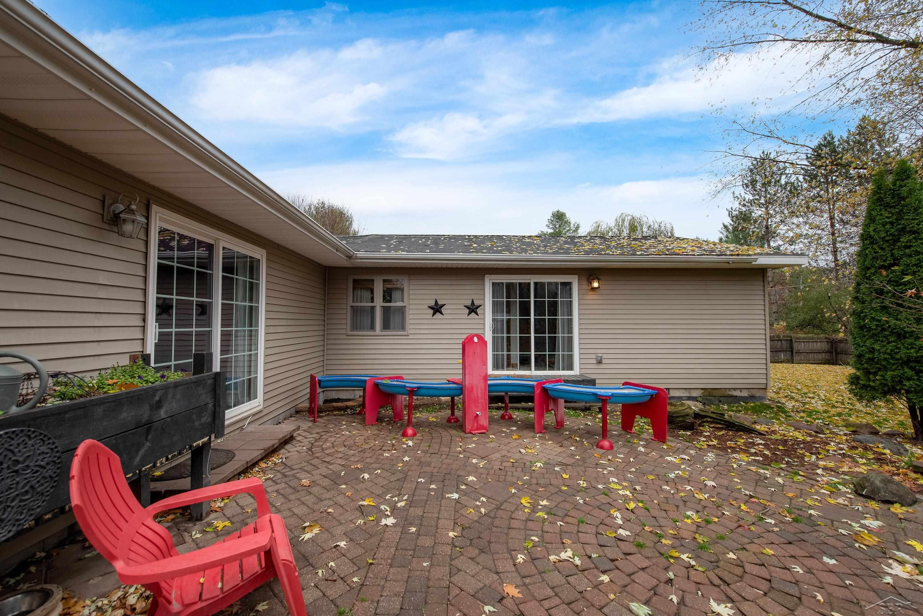 1037 W Marsh Court, Sanford, MI 48657 — Photo 34