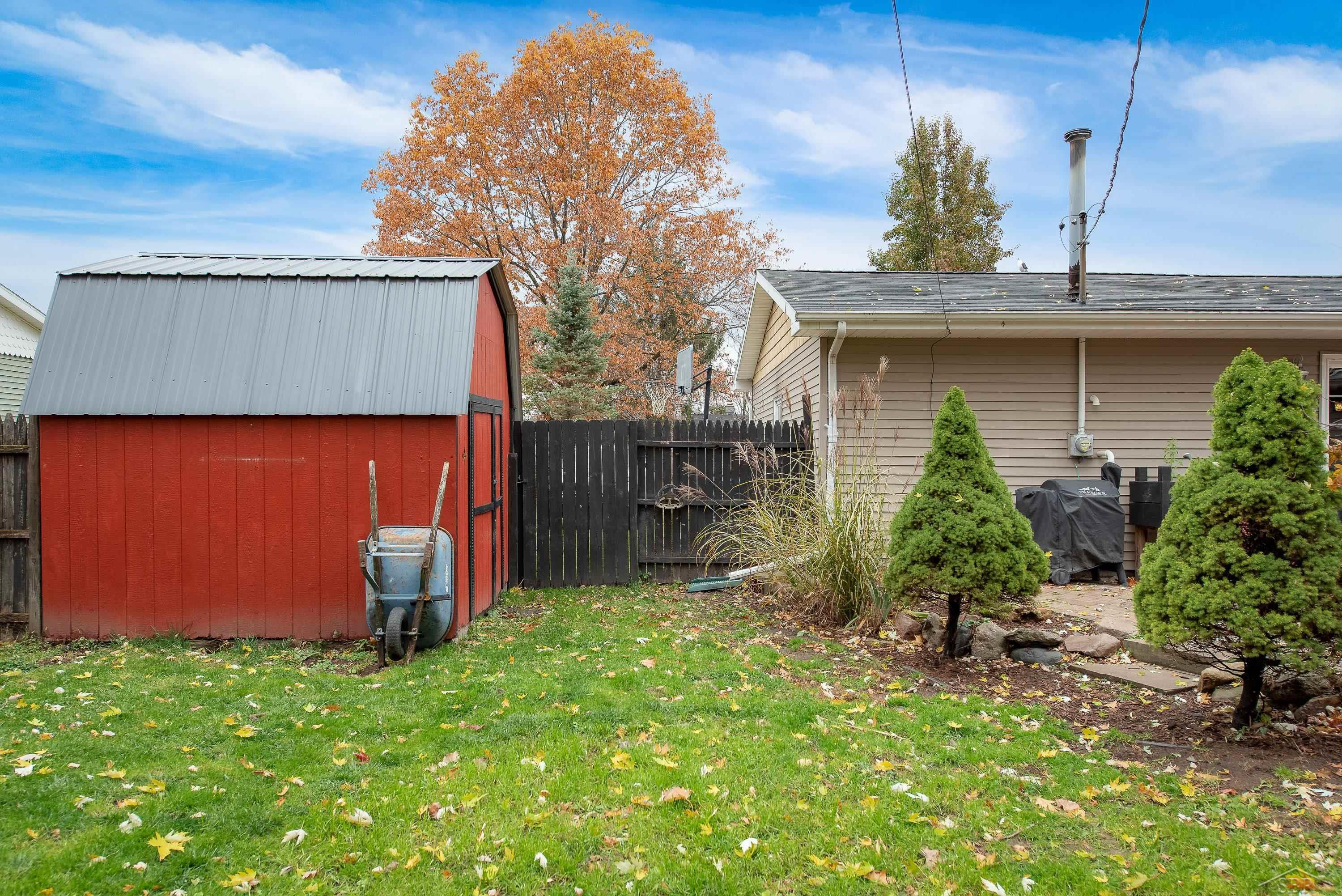 1037 W Marsh Court, Sanford, MI 48657 — Photo 39