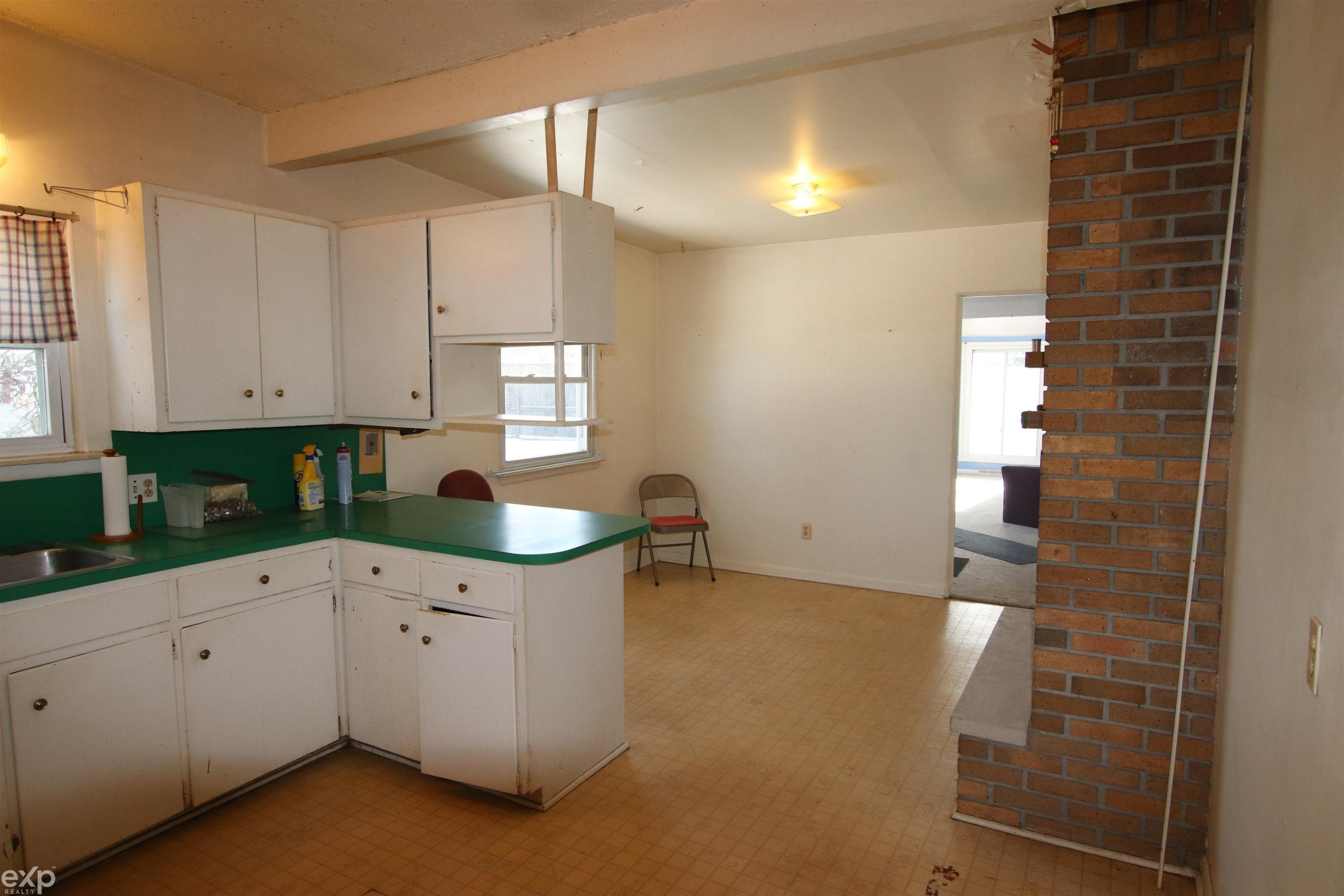 2940 Westland Drive, Port Huron, MI 48060 — Photo 5