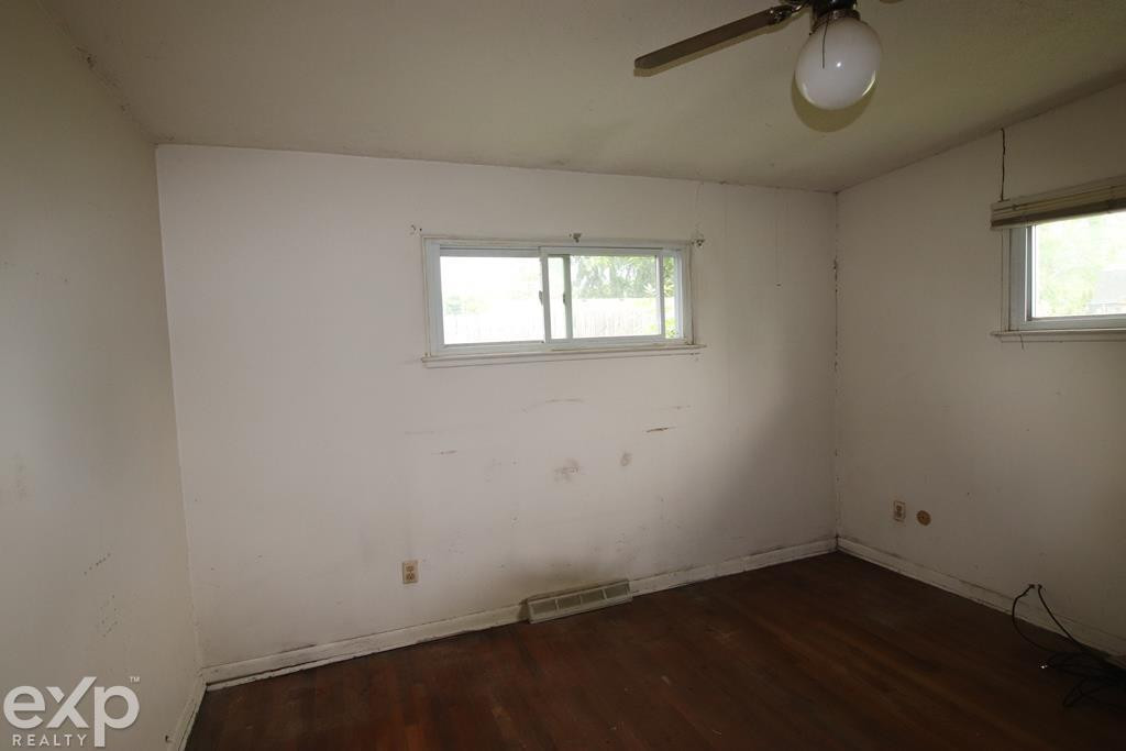 2940 Westland Drive, Port Huron, MI 48060 — Photo 8
