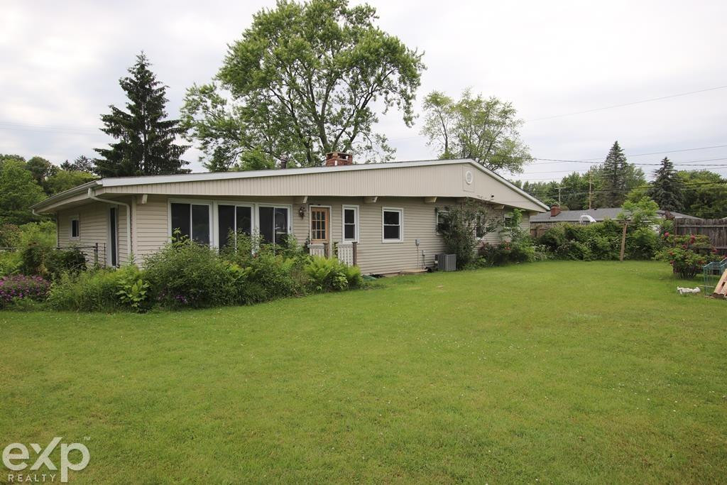 2940 Westland Drive, Port Huron, MI 48060 — Photo 16