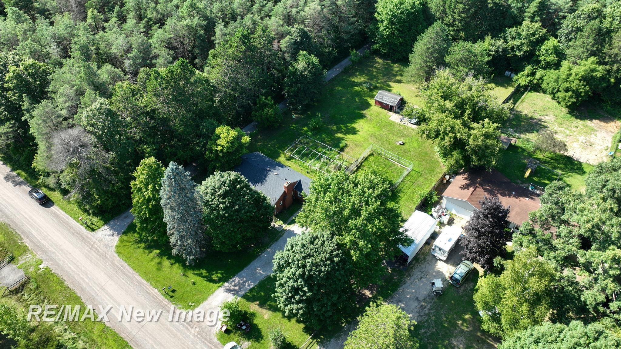 9377 Hubbard Road, Davison, MI 48423 — Photo 16