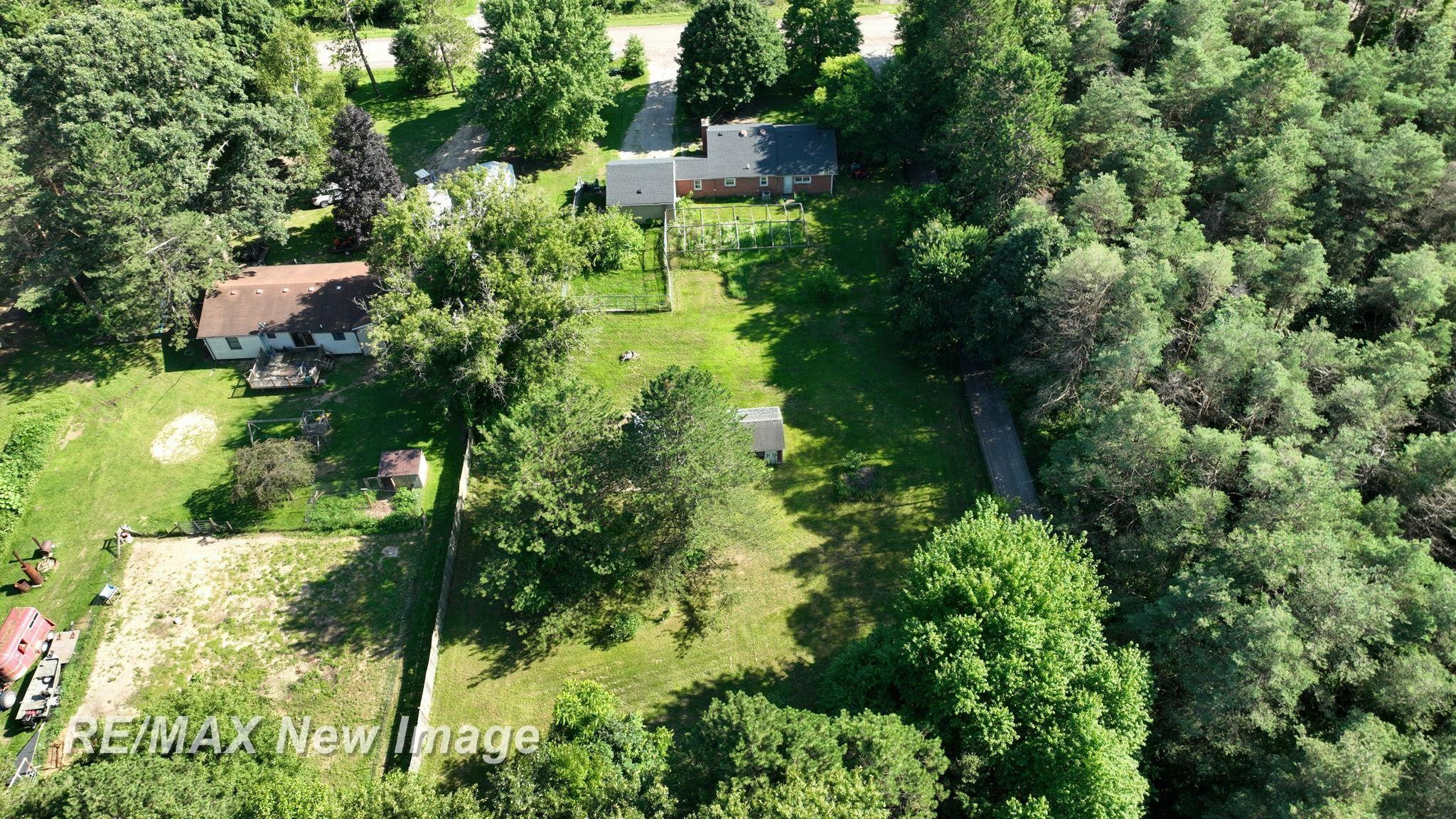 9377 Hubbard Road, Davison, MI 48423 — Photo 18