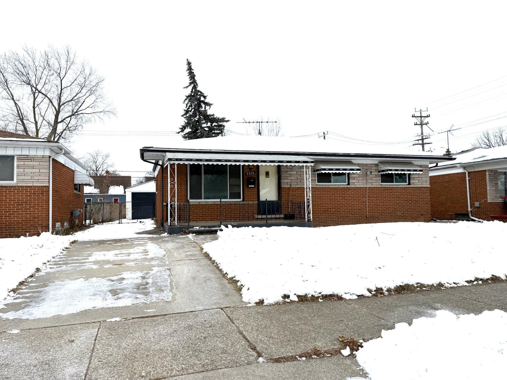 7218 Superior Street, Center Line, MI 48015 — front exterior