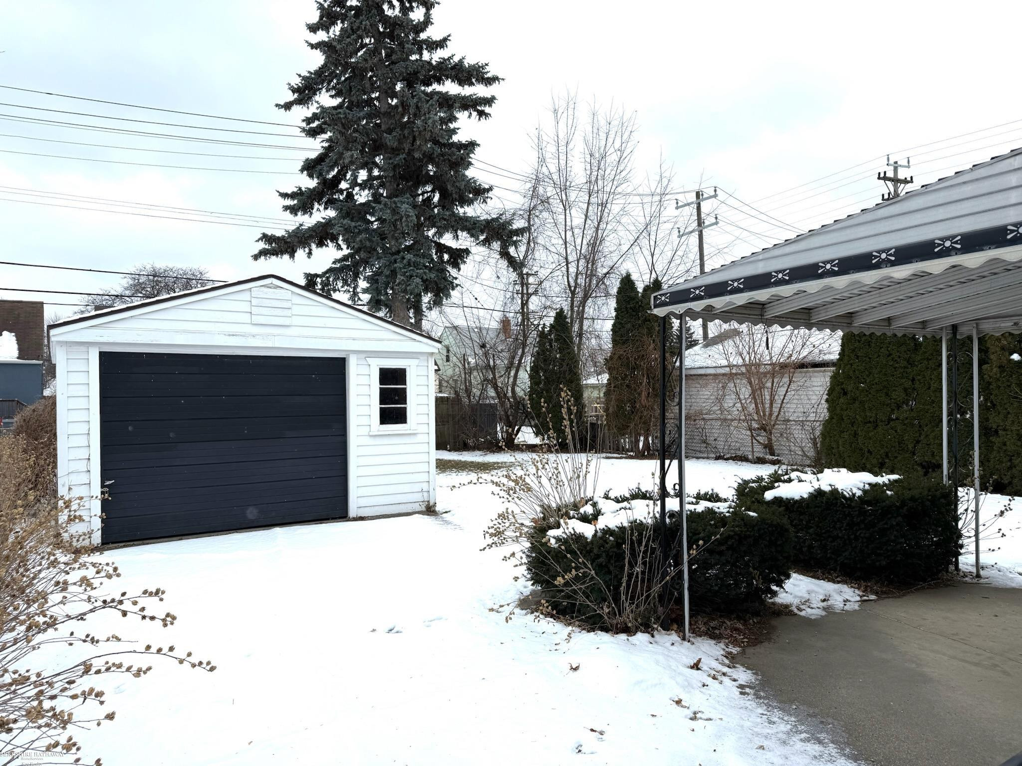 7218 Superior Street, Center Line, MI 48015 — Photo 2