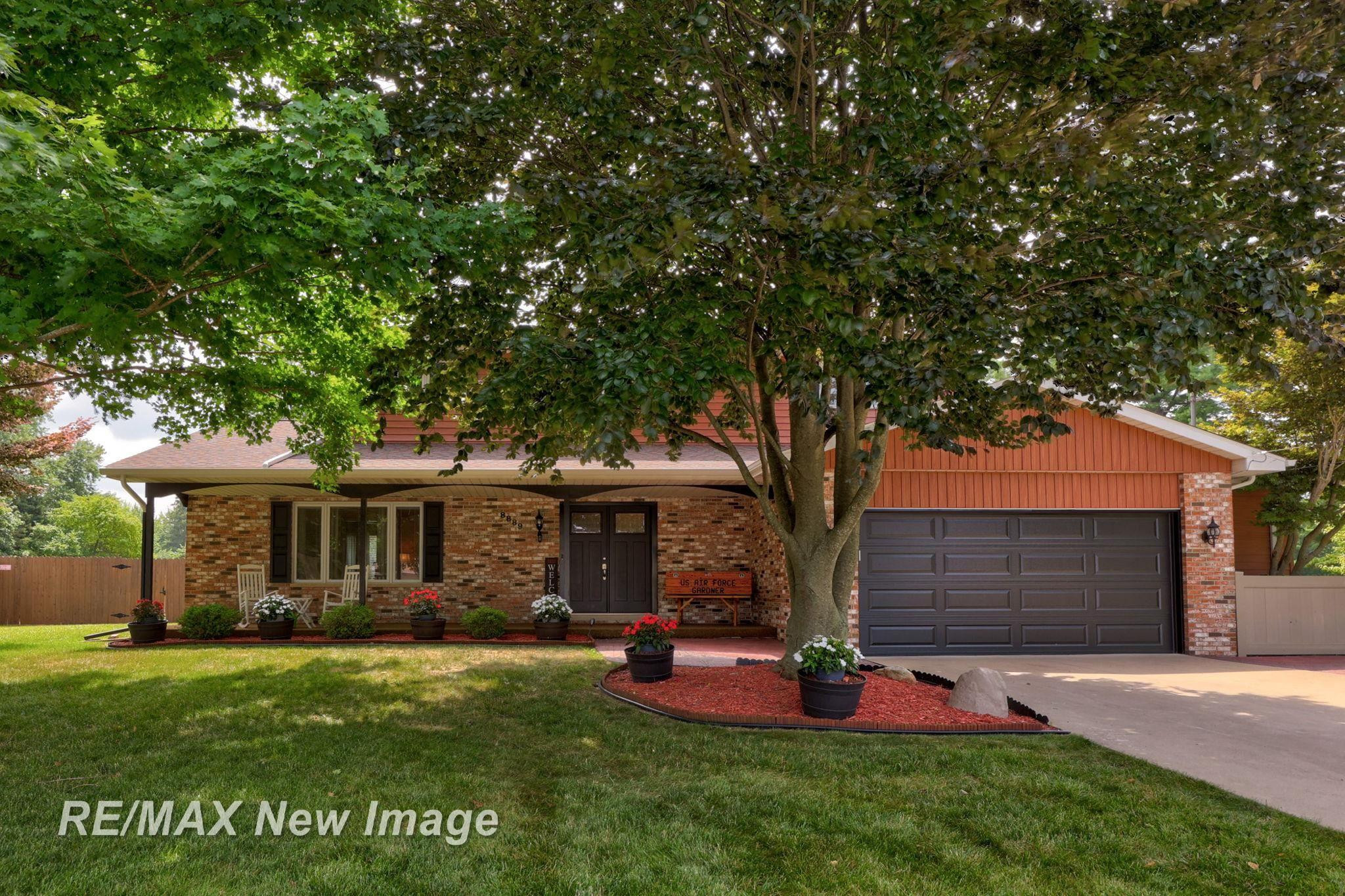 8889 Crooked Creek Drive, Saginaw, MI 48609 — Photo 4