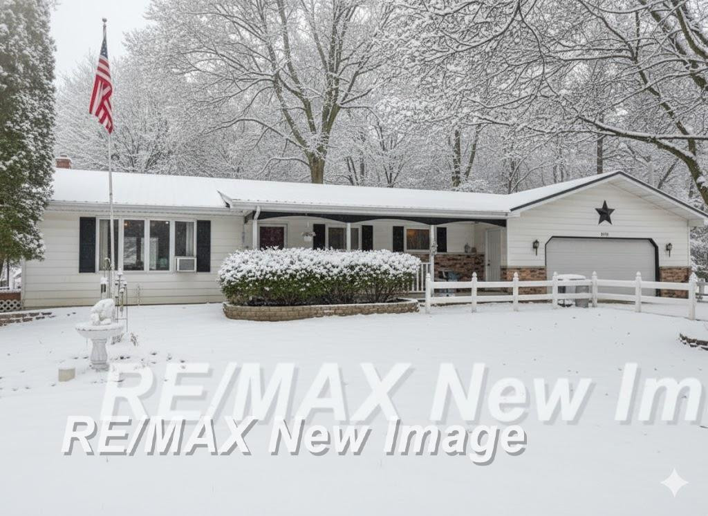 8700 S Hemlock Road, Saint Charles, MI 48655 — front exterior