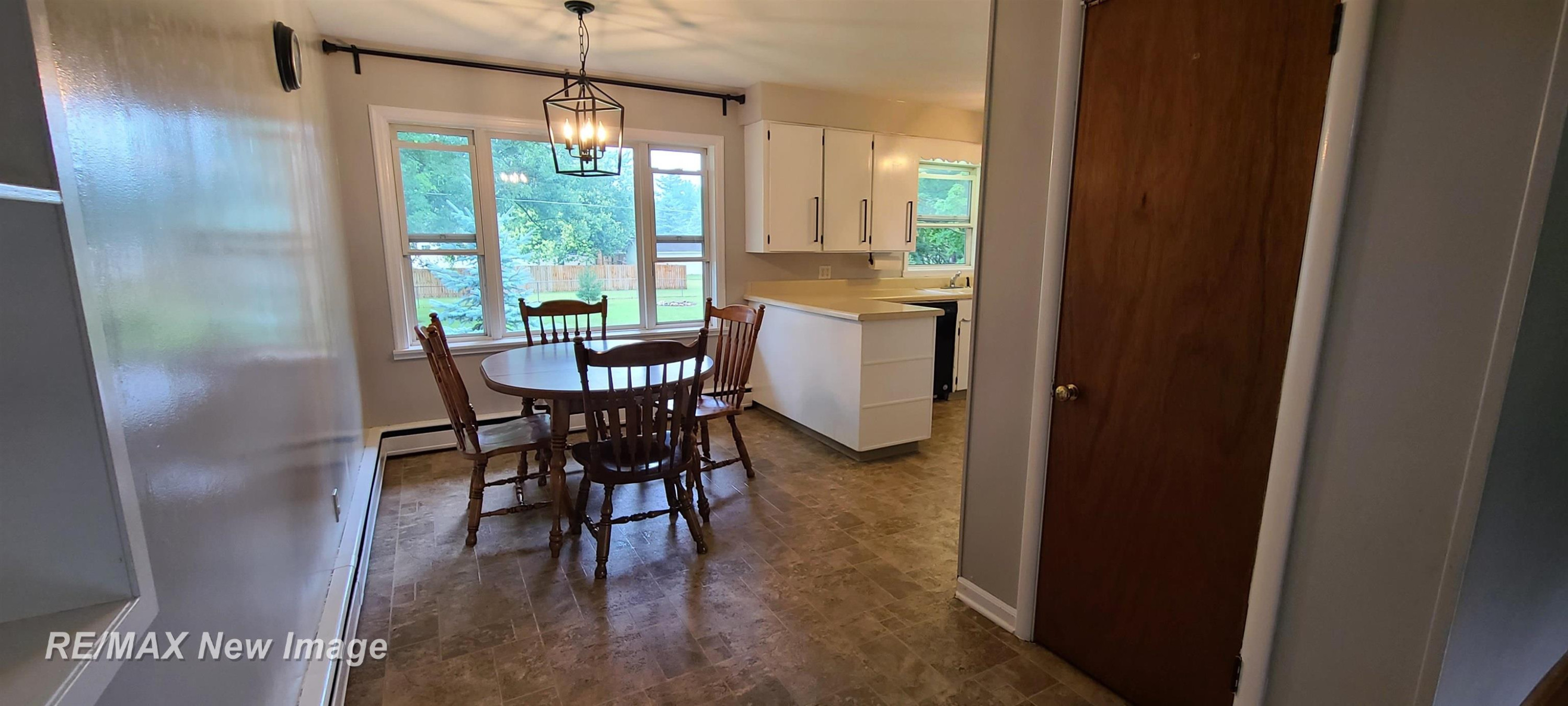 705 E Liberty Street, Chesaning, MI 48616 — Photo 6